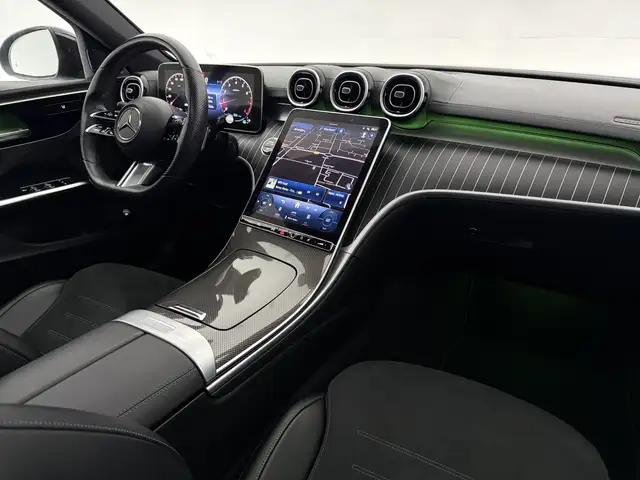 Mercedes-Benz C-Class view 4