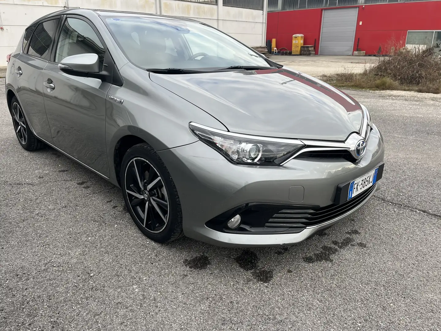 Toyota Auris 1.8h Lounge cvt my17 - 1