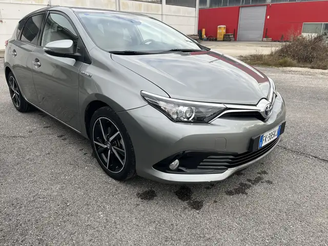 Toyota Auris 1.8h Lounge cvt my17