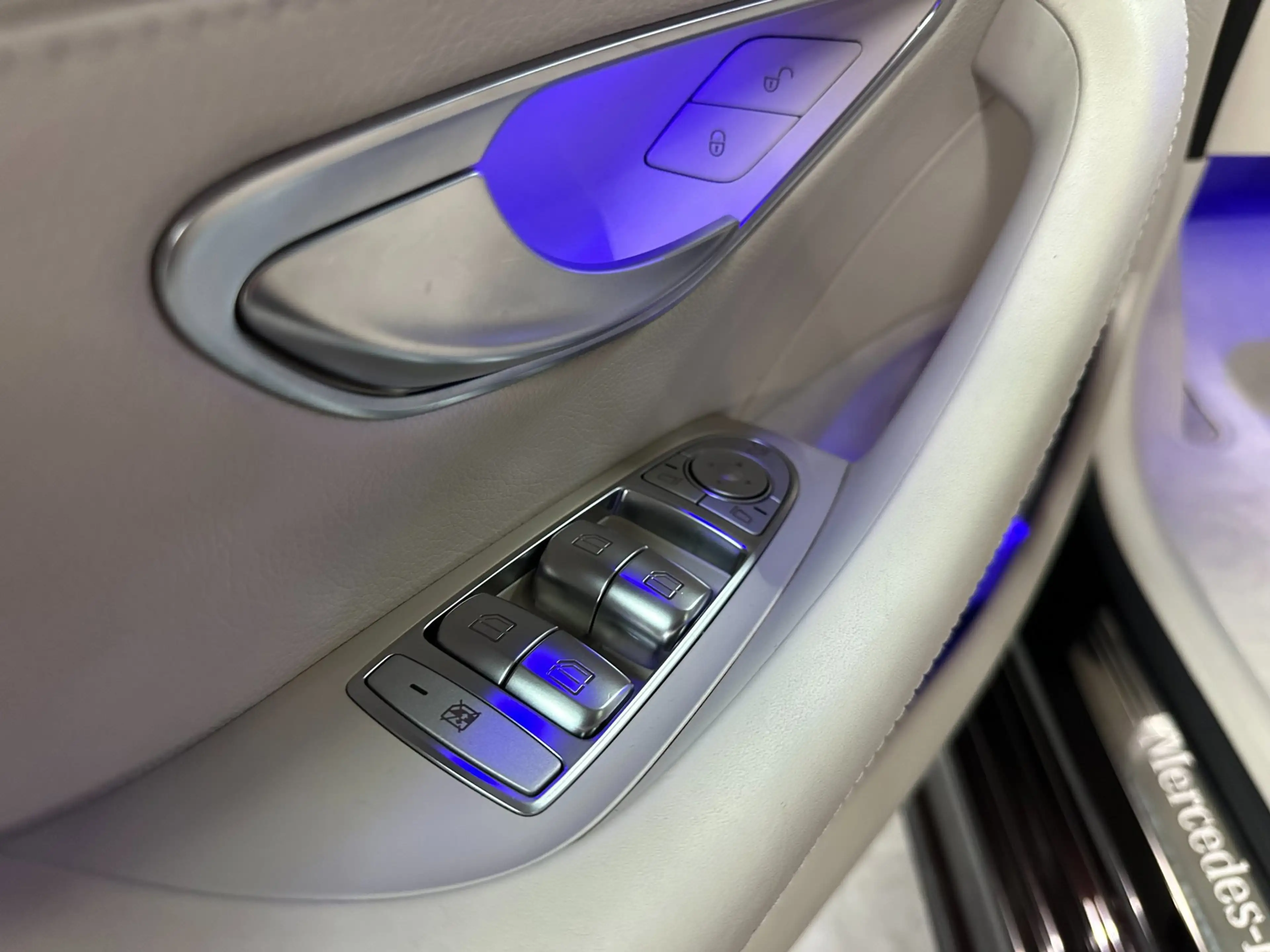 Mercedes-Benz CLS 450 4MATIC Premium Plus, Designo, VOL! — photo 11