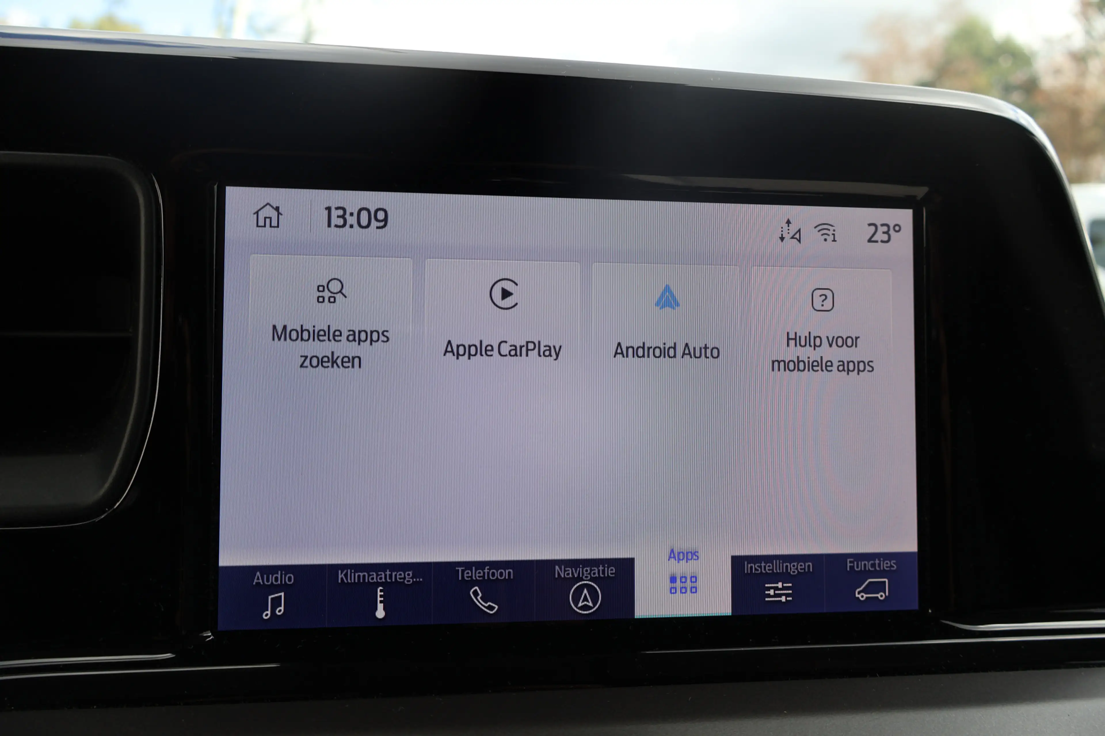 Ford Transit Courier 1.5 EcoBlue Limited — photo 32