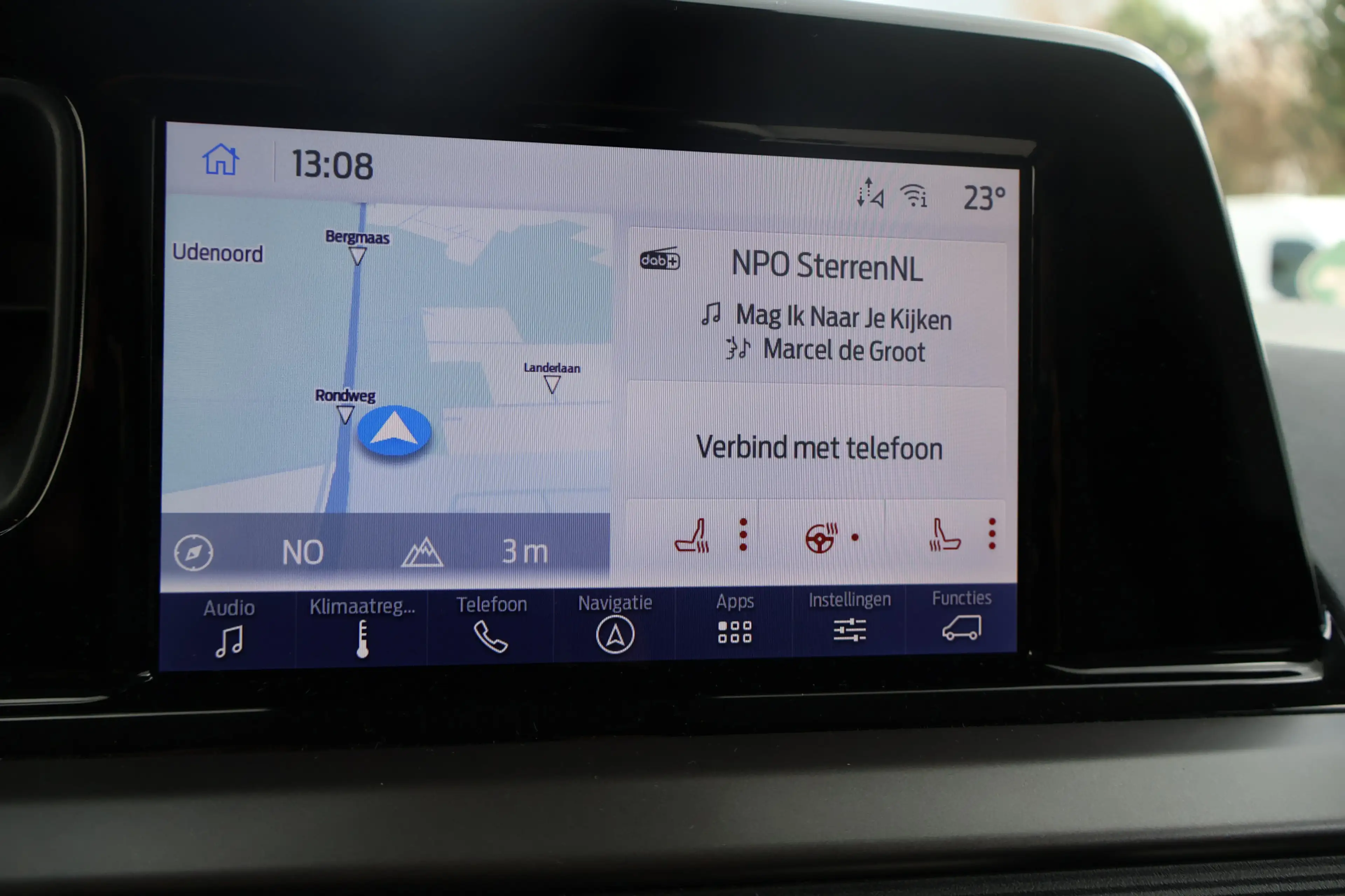 Ford Transit Courier 1.5 EcoBlue Limited — photo 28