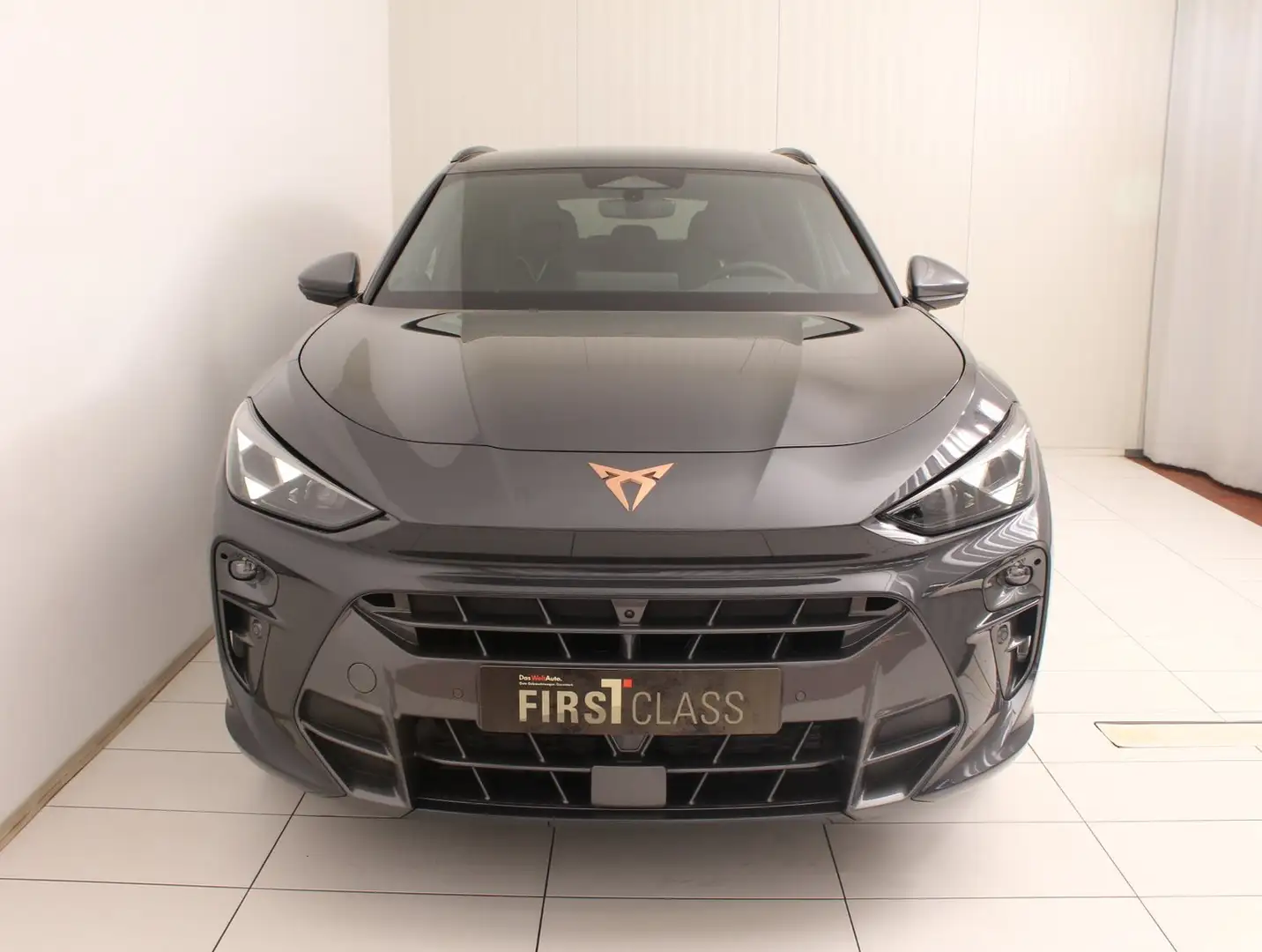 CUPRA Terramar 1.5 e-TSI 150 PS DSG Grau - 2