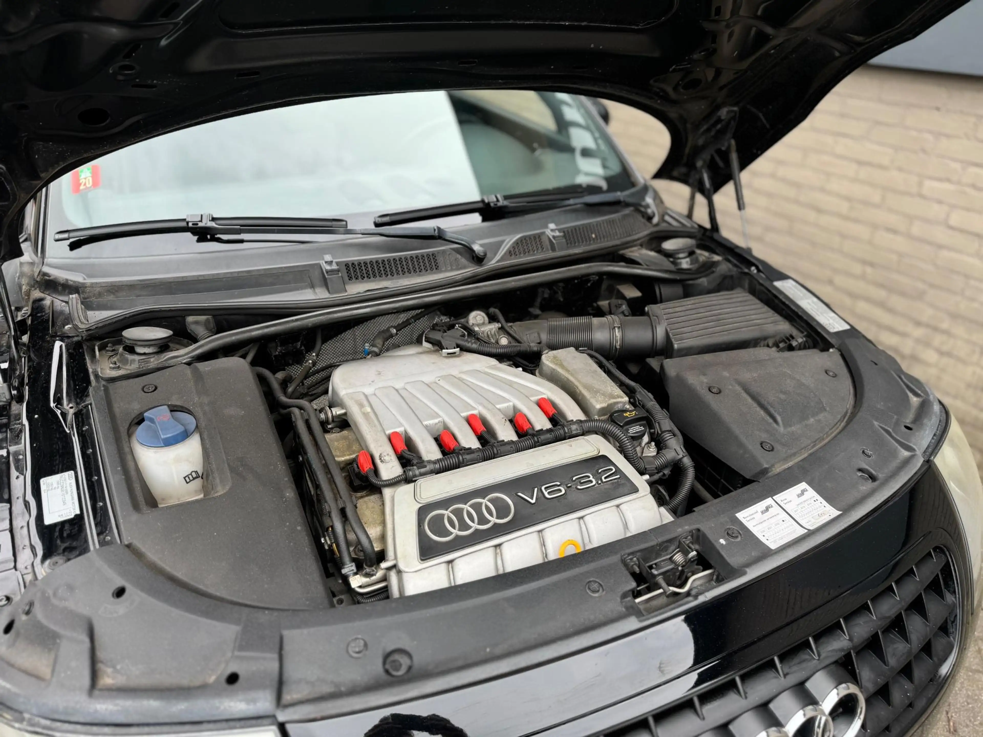 Audi TT 3.2 V6 quattro — photo 7