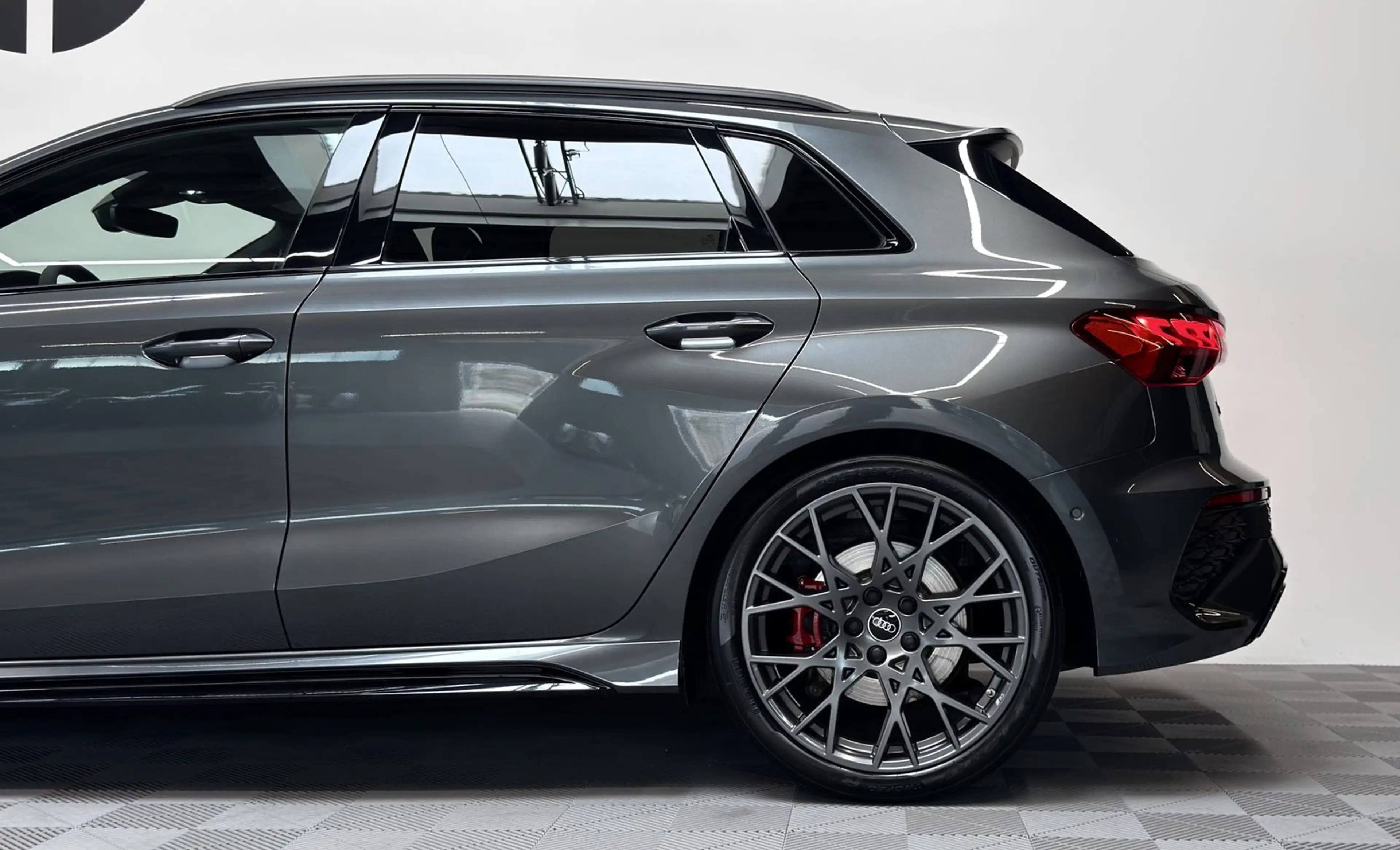 Audi RS3 q*Matrix*Kamera*H-Up*Key-Go*Navi*B&O**ACC* — photo 4
