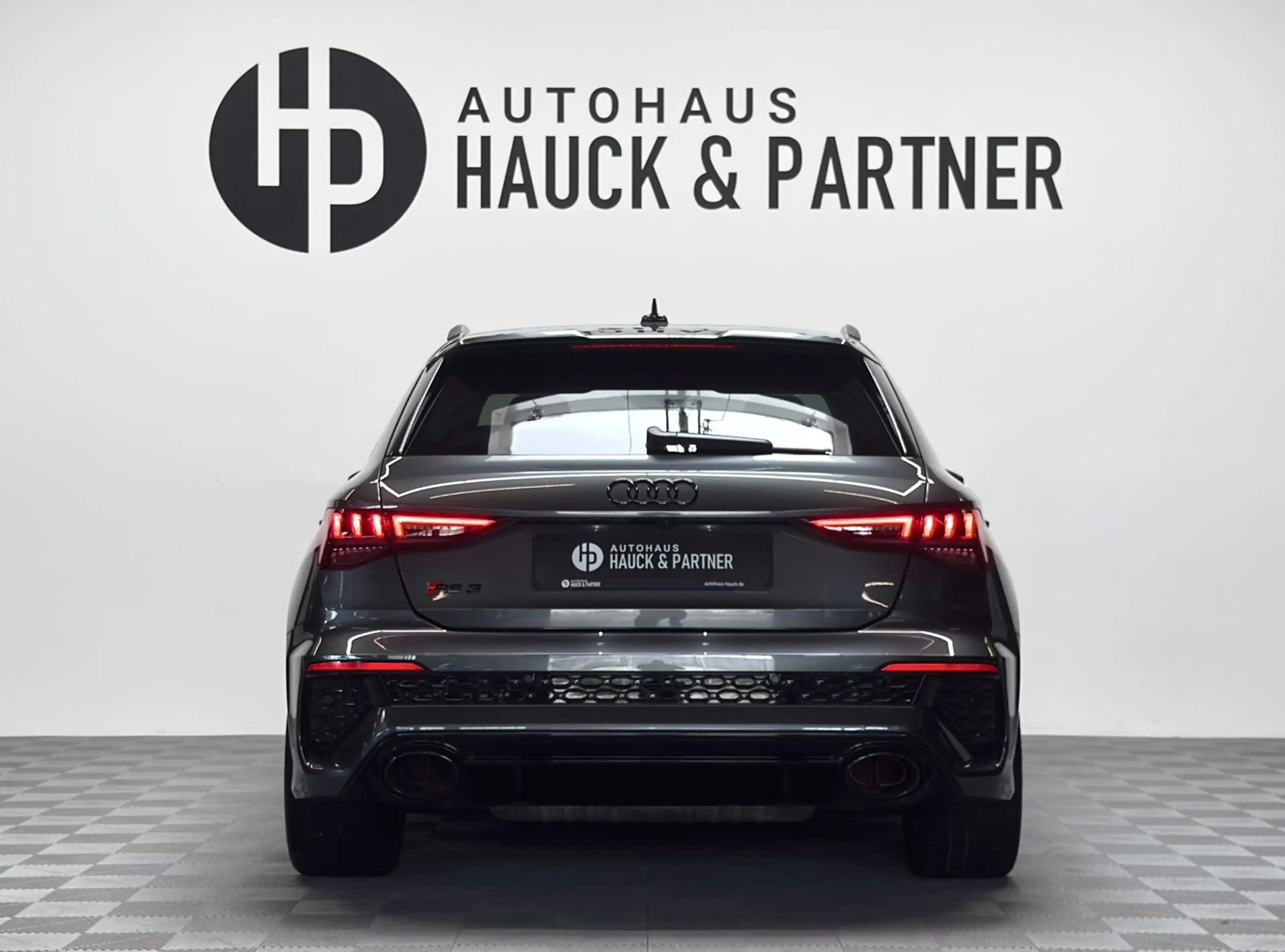 Audi RS3 q*Matrix*Kamera*H-Up*Key-Go*Navi*B&O**ACC* — photo 9