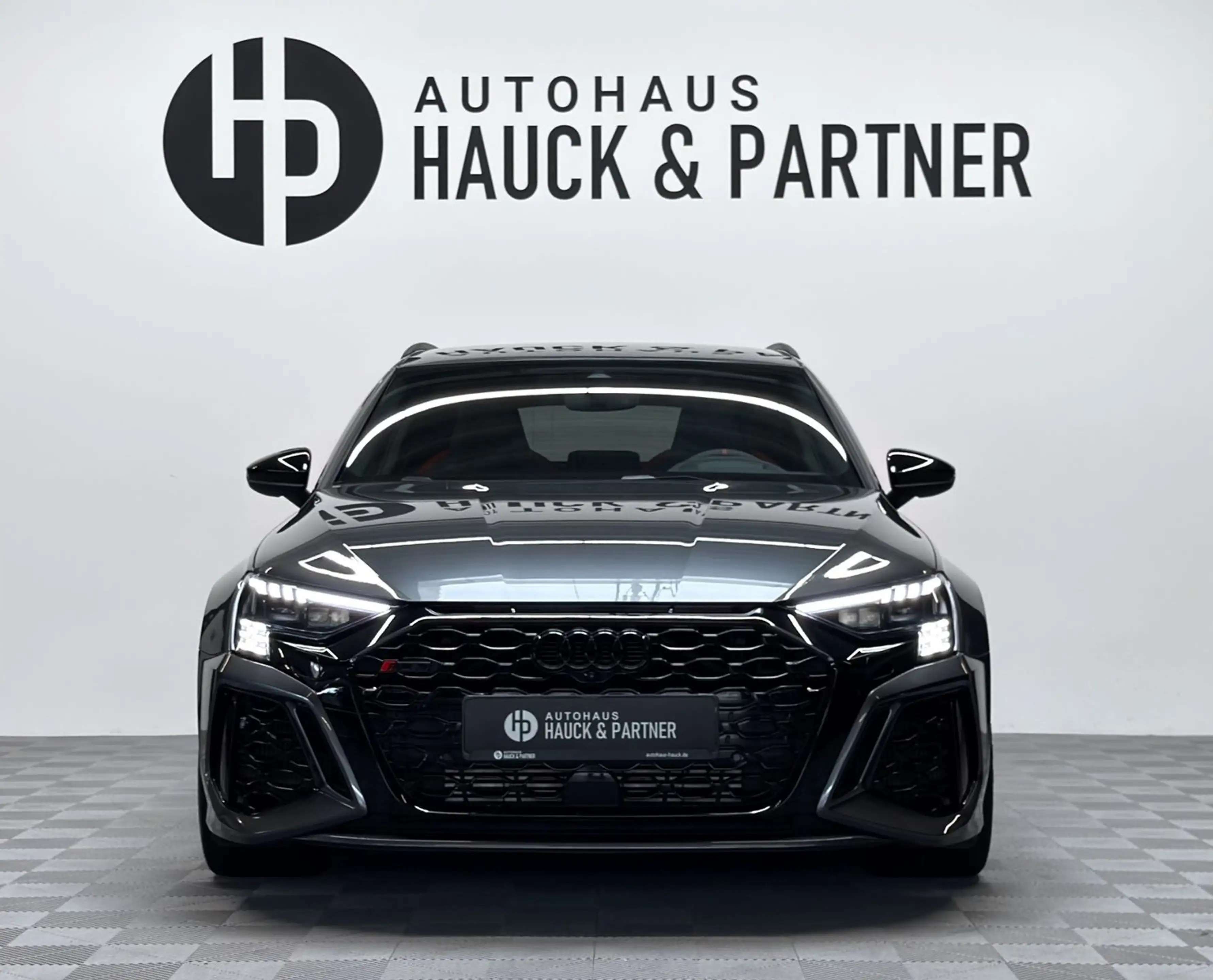 Audi RS3 q*Matrix*Kamera*H-Up*Key-Go*Navi*B&O**ACC* — photo 2