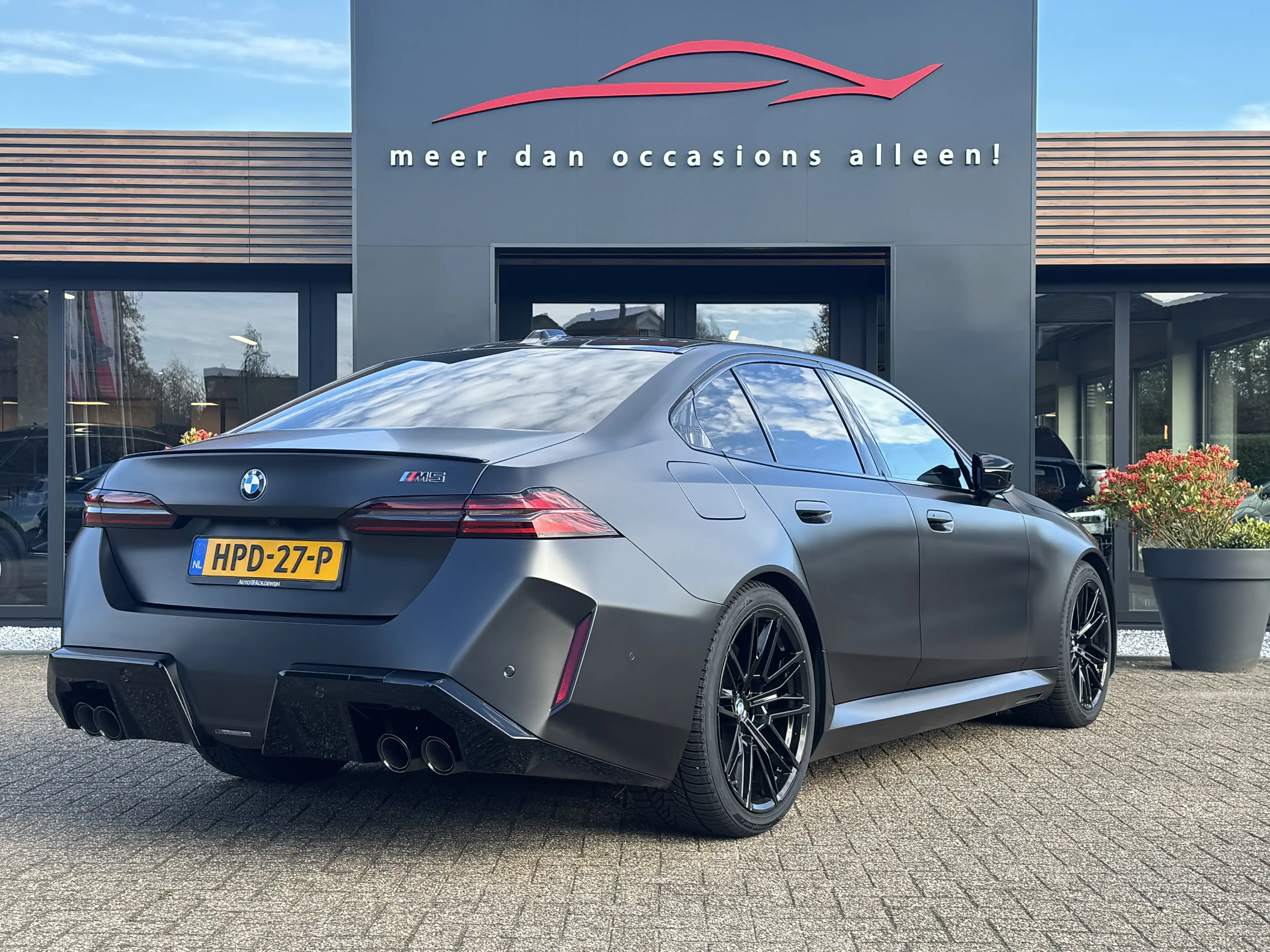 BMW M5 Sedan 727 Pk | Carbon Pack | Pano | B&W | Geventil — photo 3