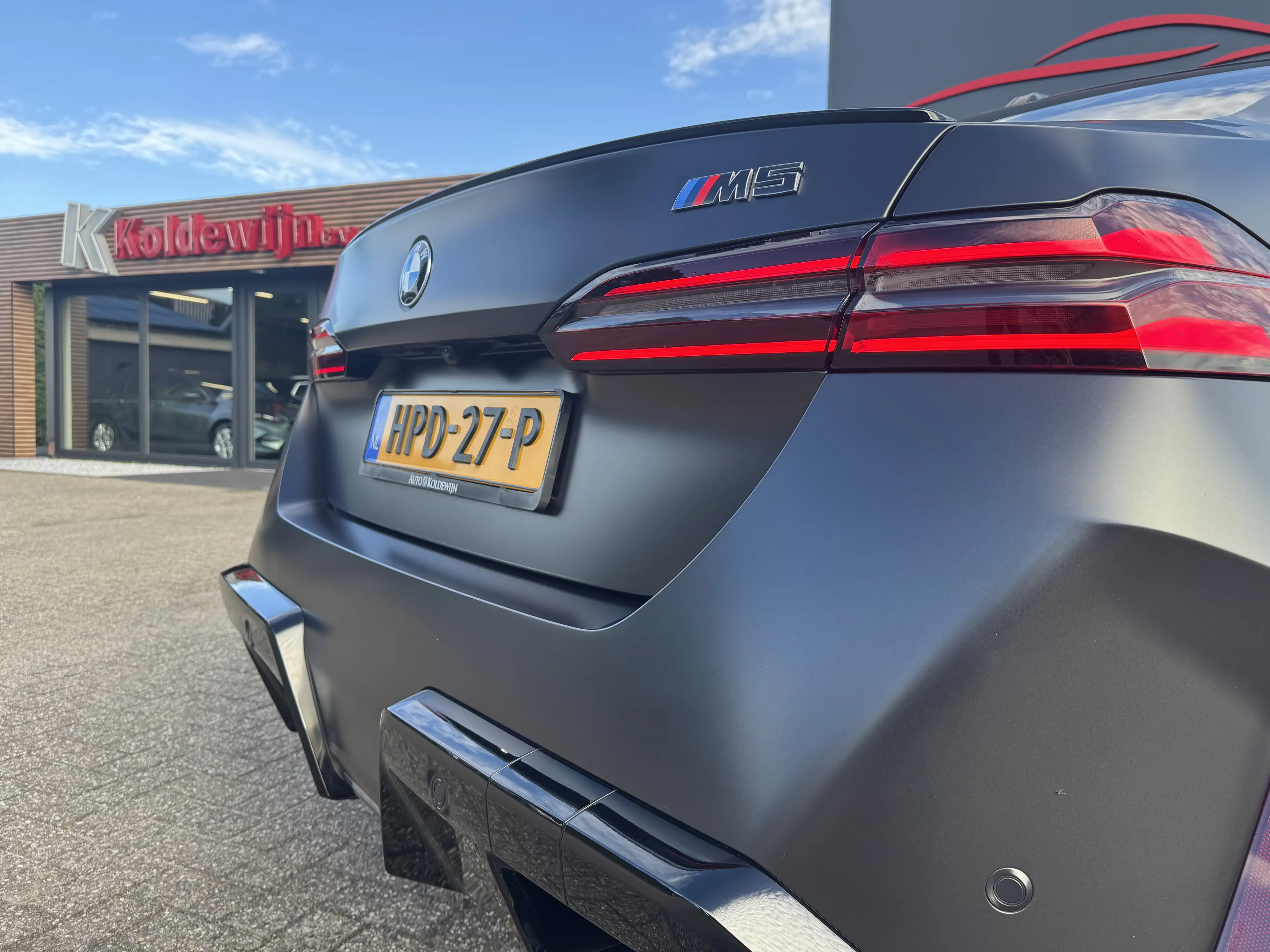 BMW M5 Sedan 727 Pk | Carbon Pack | Pano | B&W | Geventil — photo 11