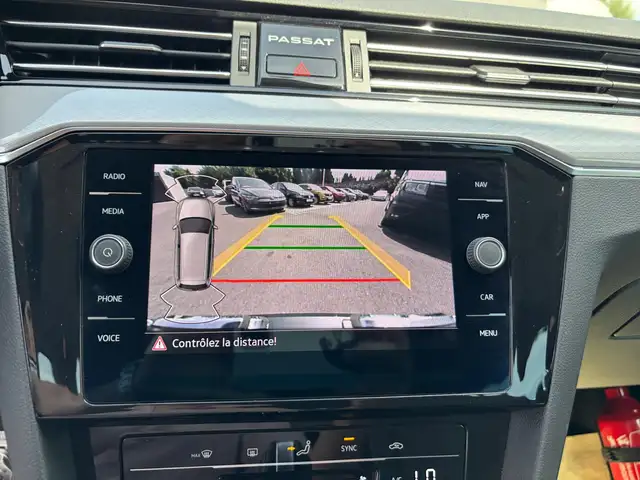 Volkswagen Passat view 12