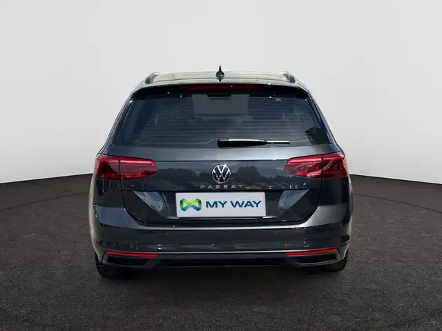 Volkswagen Passat view 6