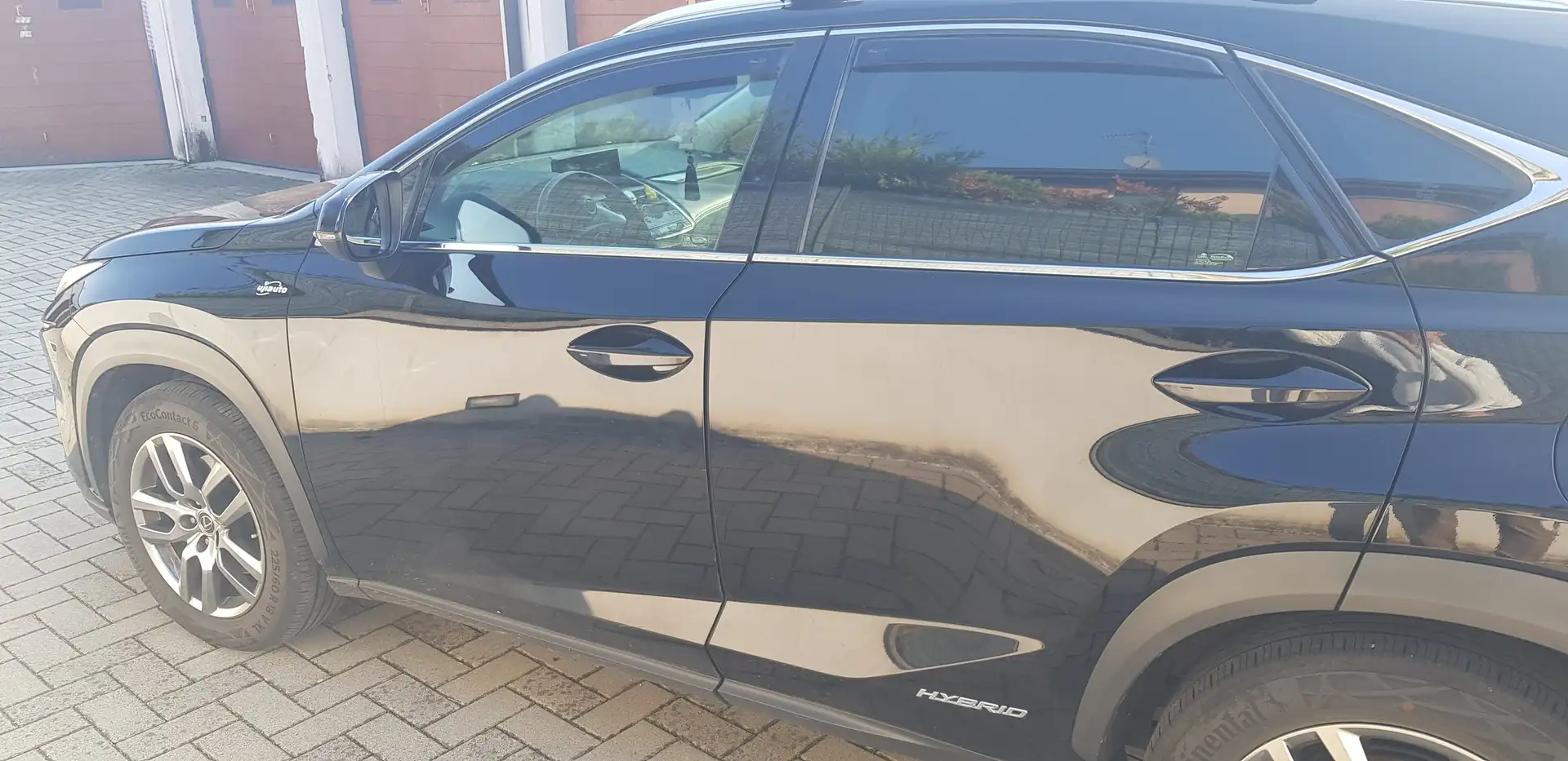 Lexus NX 300h Premium 4wd Černá - 1