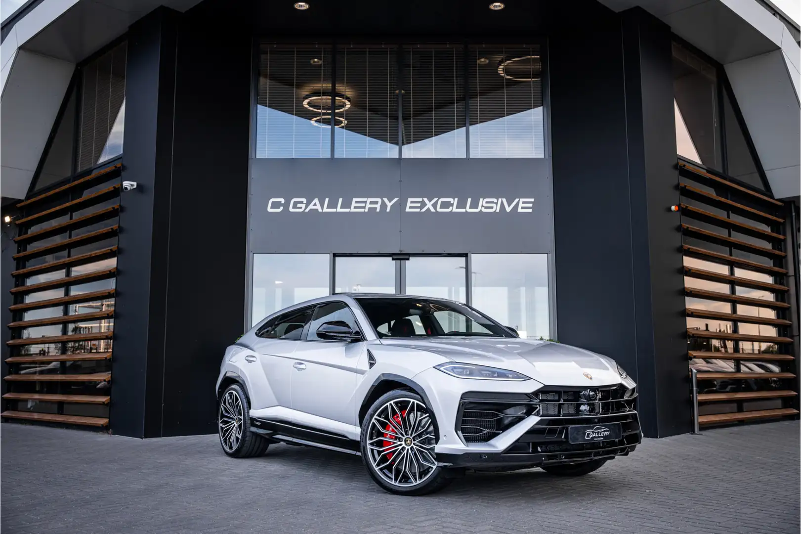 Lamborghini Urus 4.0 V8 Hybrid SE - Panorama | B&O Advanced | Stoel Silber - 1