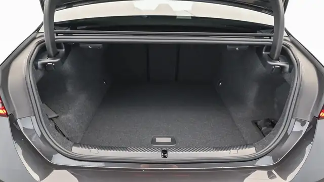 BMW I5 view 5