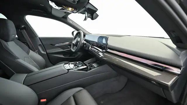 BMW I5 view 11