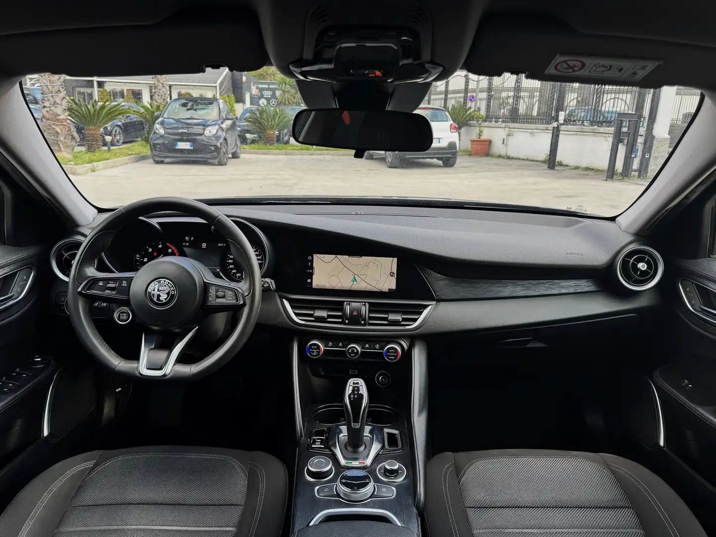 Alfa Romeo Giulia 2.2 t Business 136CV AT8 LED CAR PLAY Grigio - 2