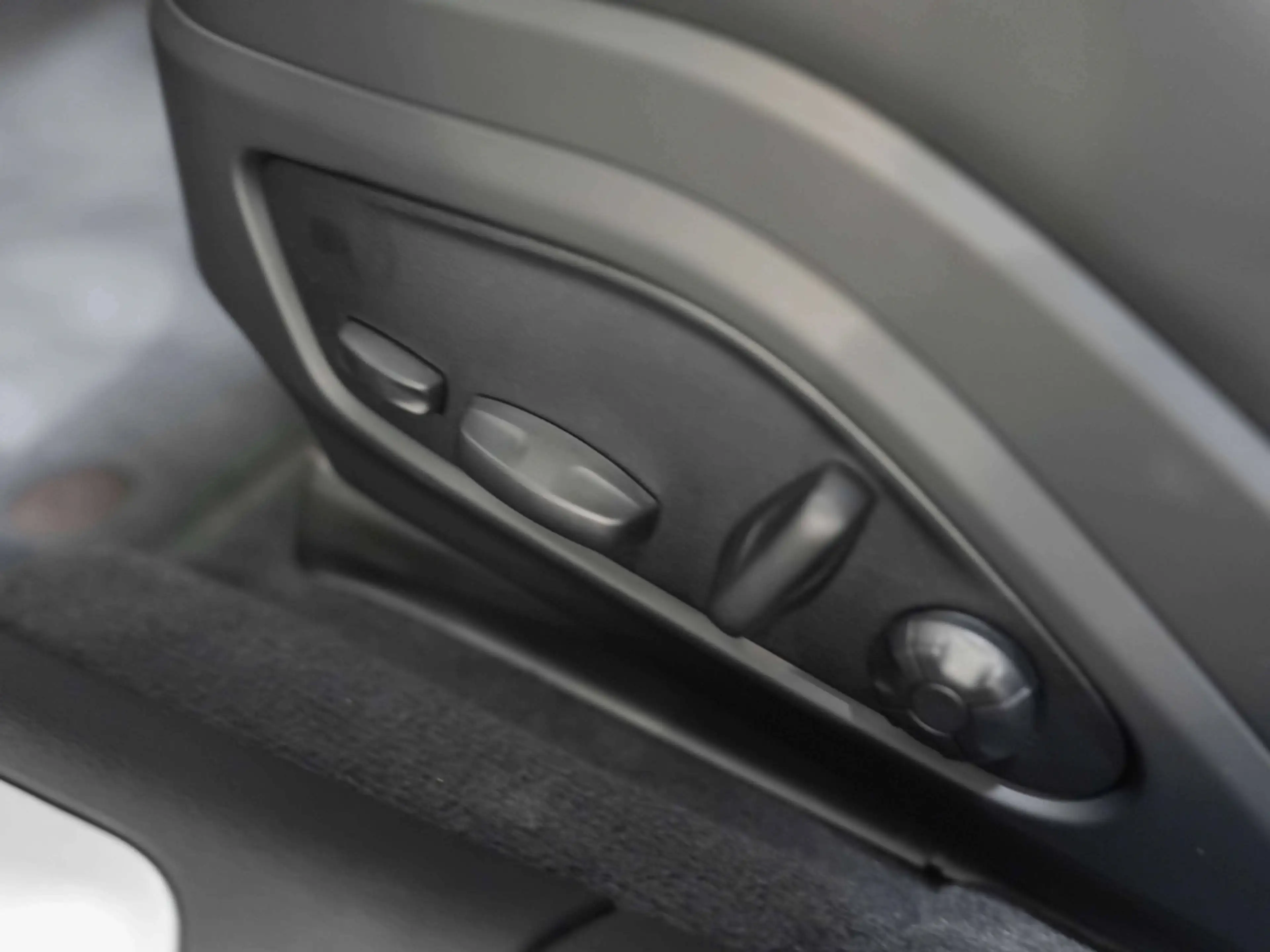 Porsche Panamera 4 E-Hybrid — photo 14