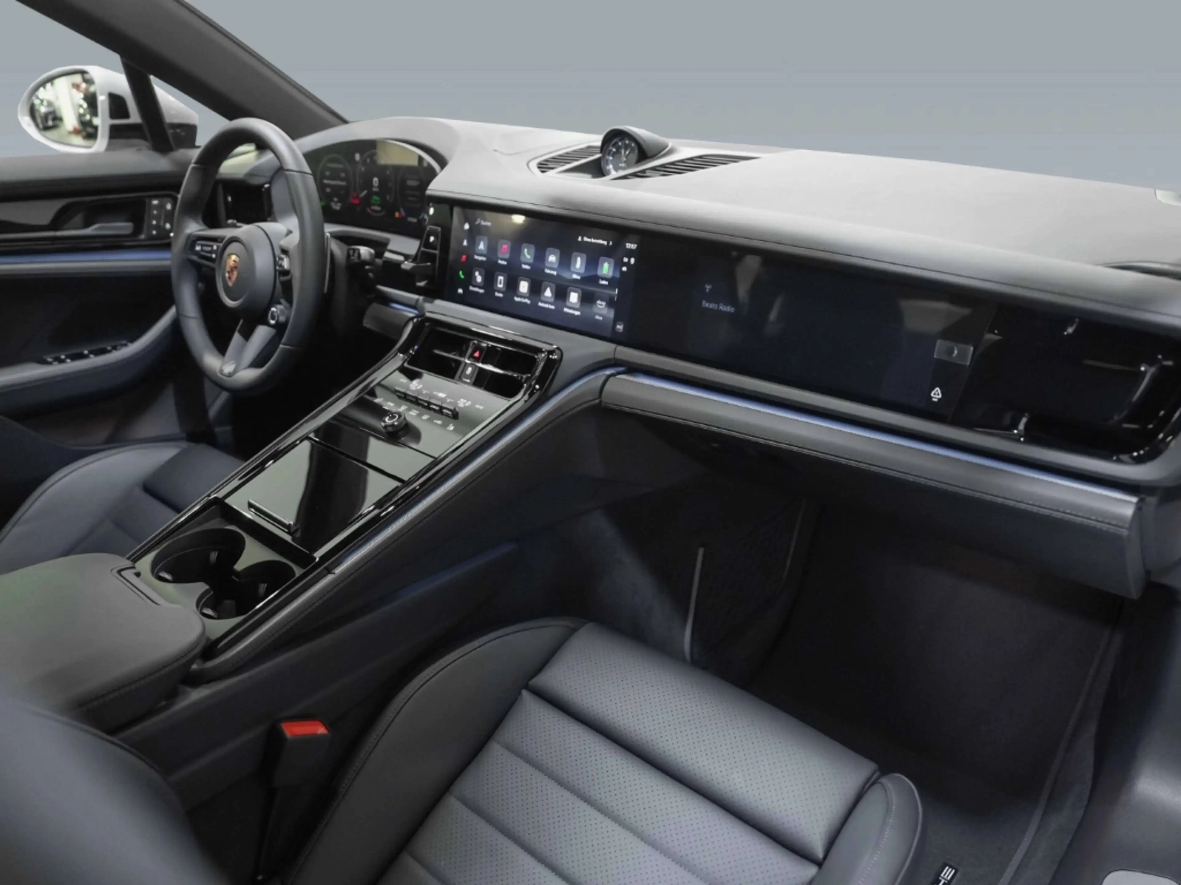 Porsche Panamera 4 E-Hybrid — photo 5
