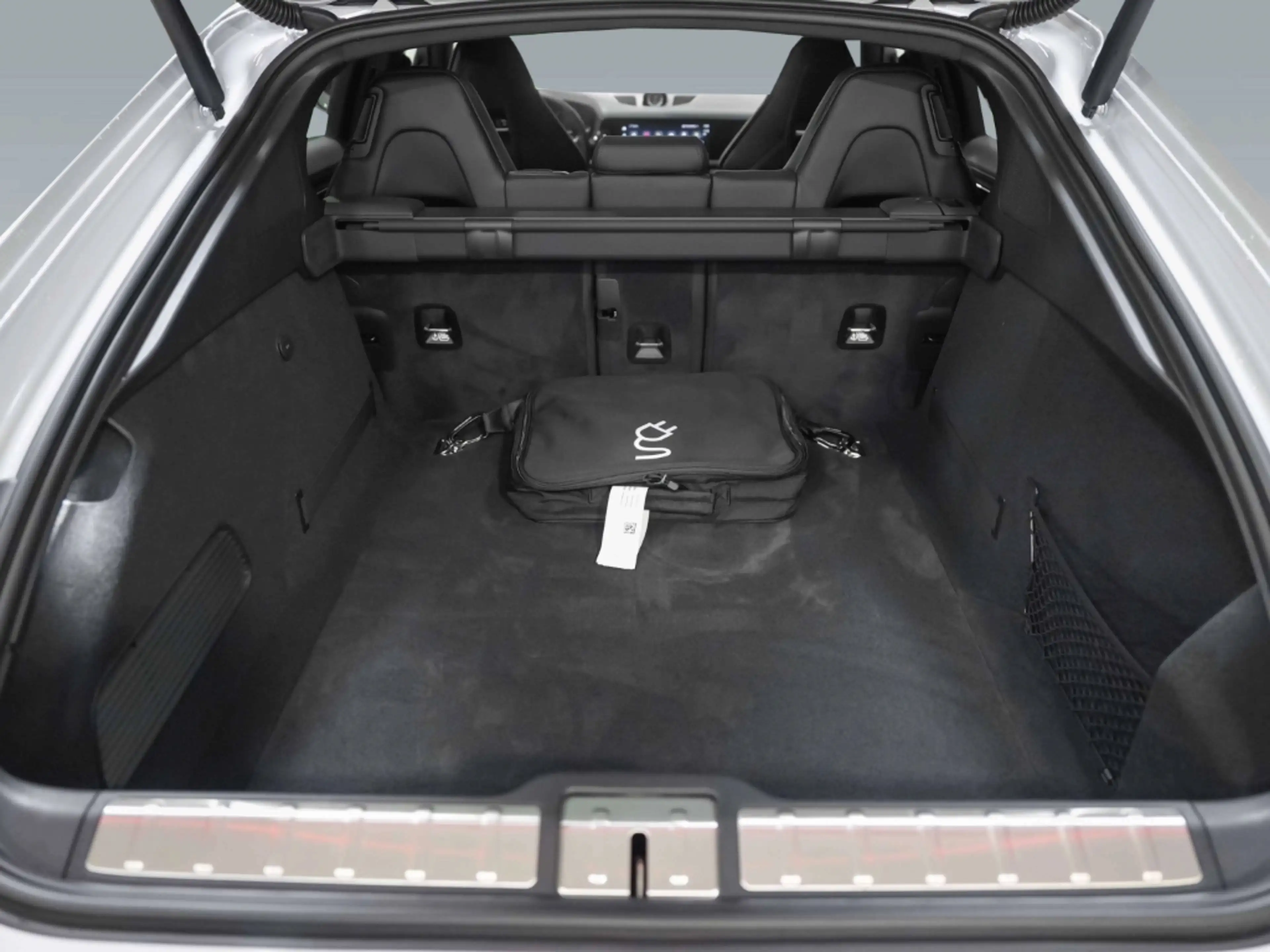 Porsche Panamera 4 E-Hybrid — photo 8