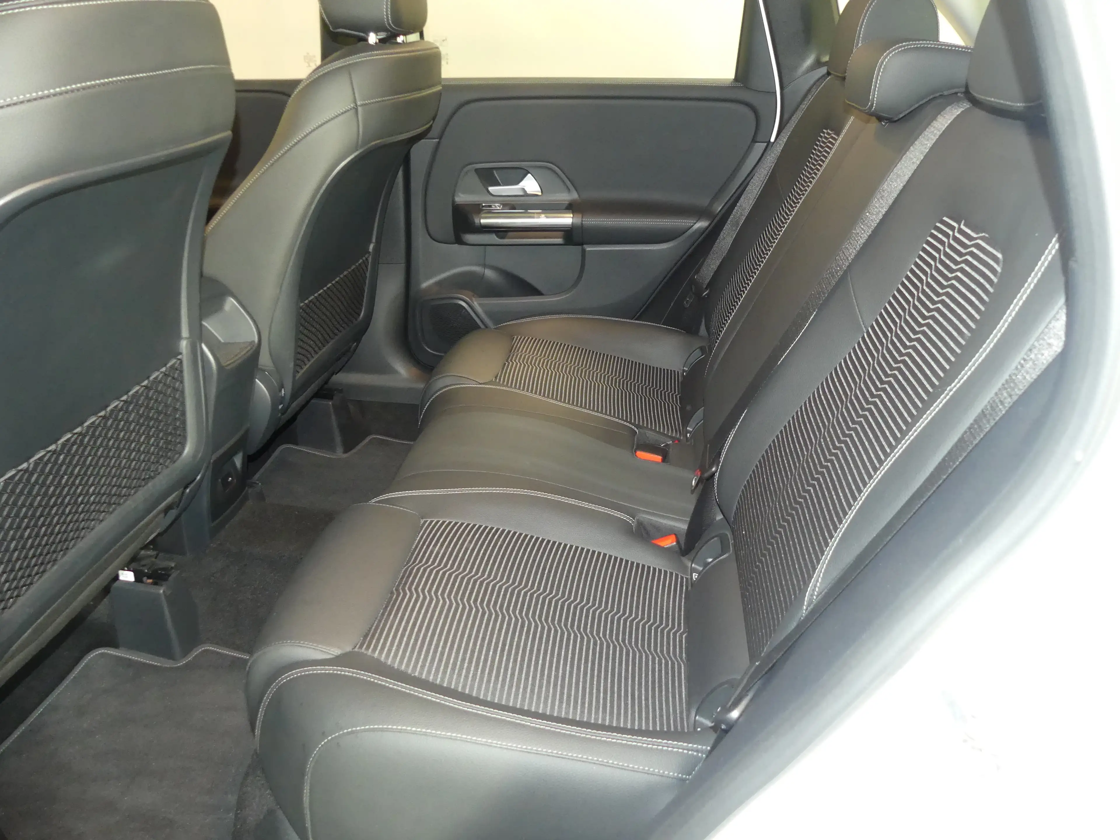 Mercedes-Benz B 200 Progressive, el. Memory-Sitze, Standheizung — photo 8