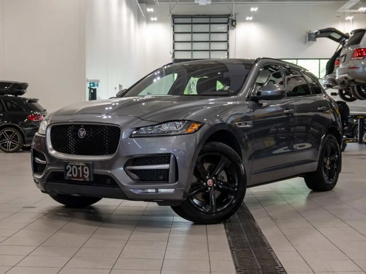 2019 Jaguar F-Pace