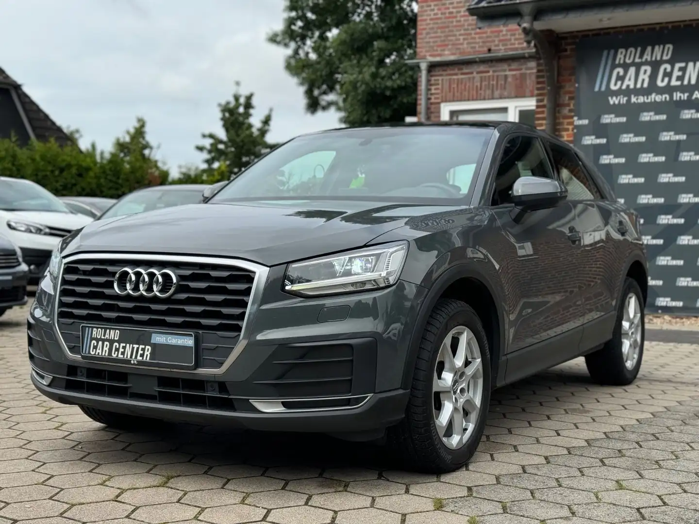 Audi Q2 Nardograu Pano Keyless Automatik Grau - 1