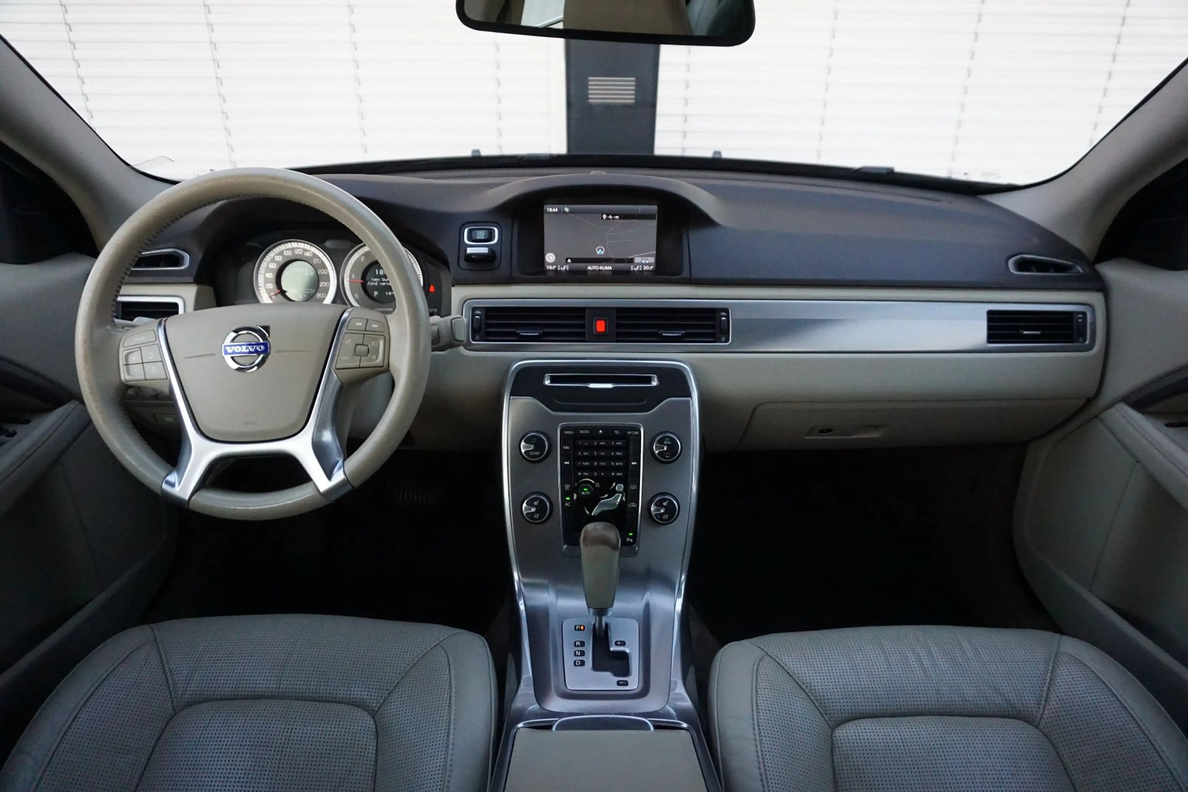 Volvo S80 D3 Momentum Geartronic | € 93 mtl | Sitzbelüftung — photo 13