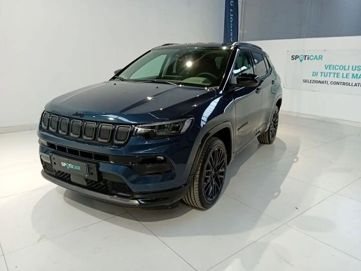 Jeep Compass 1.6 Multijet II 2WD S Blau - 1