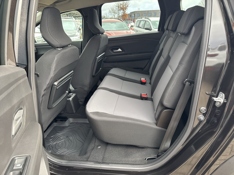 Dacia Jogger TCe 110 Extreme 5-Sitzer+Klimaauto.+RFK+PDC — photo 10