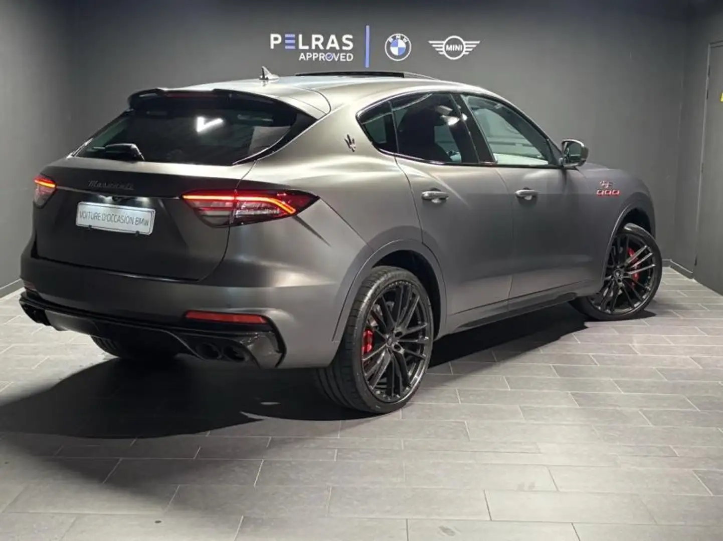 Maserati Levante 3.8 V8 580ch Trofeo Gris - 2
