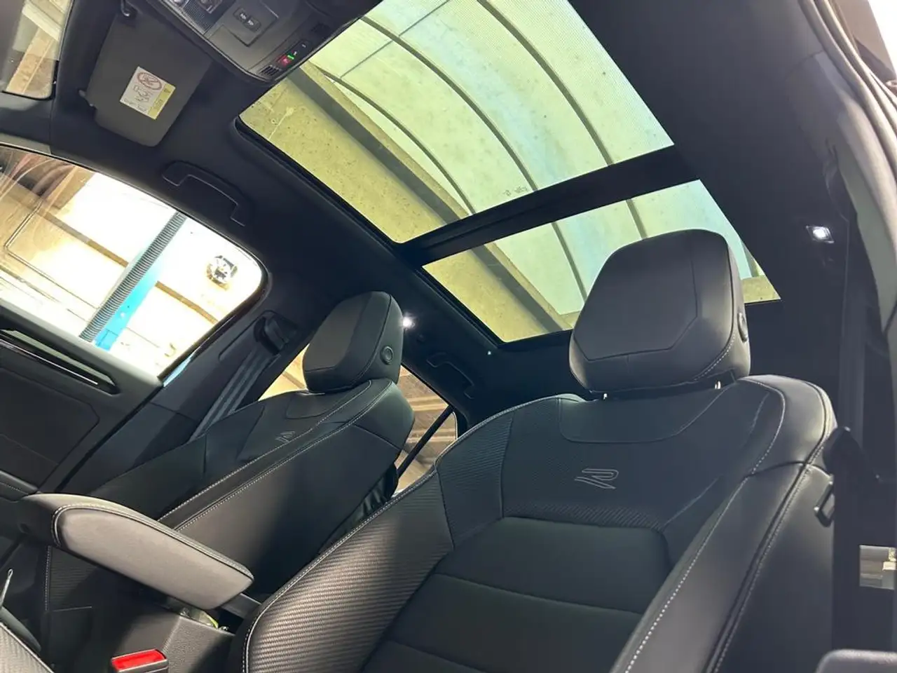 Volkswagen T-Roc T-Roc R-Line Business 1.5 TSI 110 kW (150 ch) 7 vitesses DSG 8