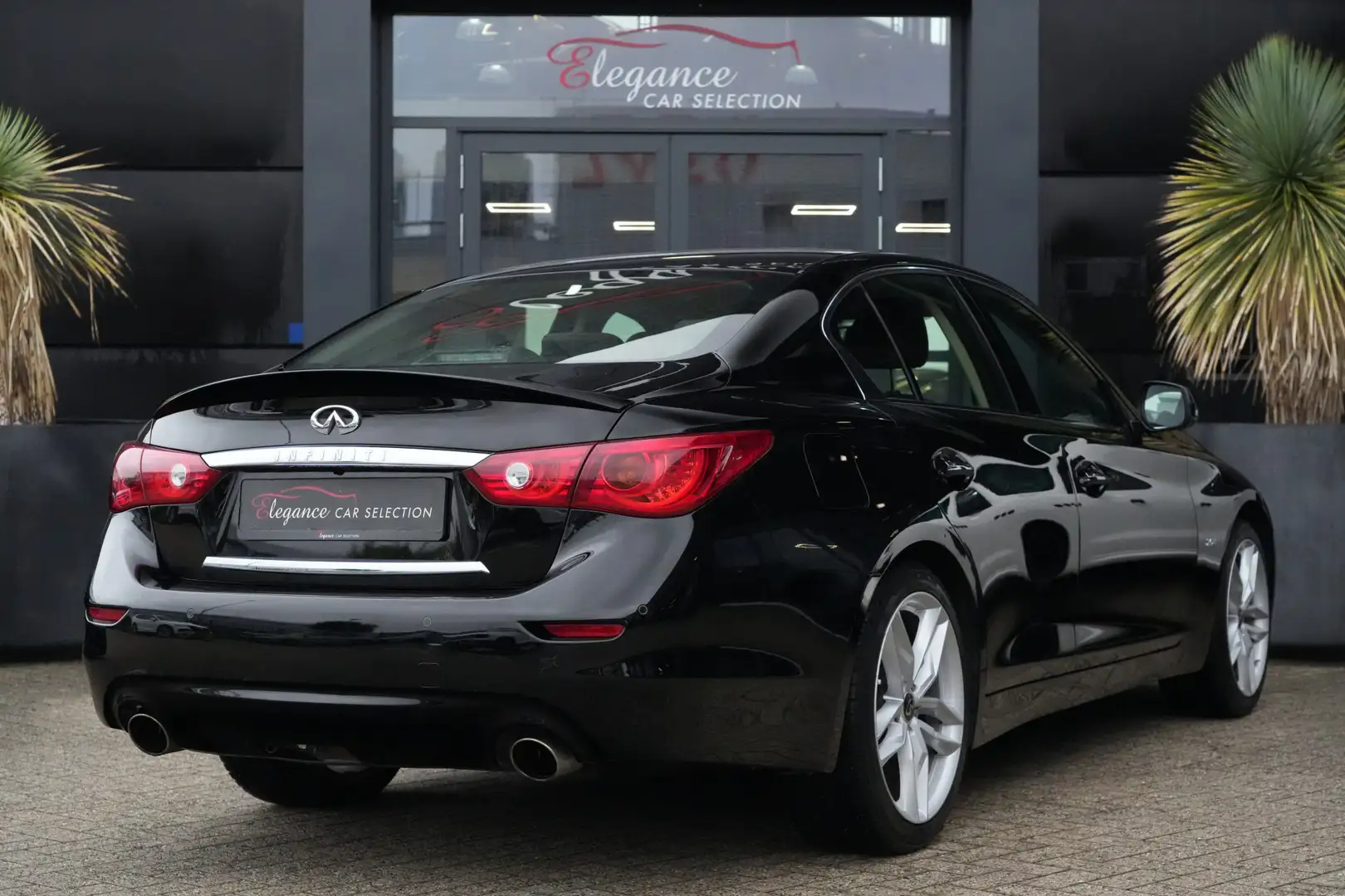Infiniti Q50 2.0t Business Premium 211pk Navigatie/Stoelverwarm Schwarz - 2