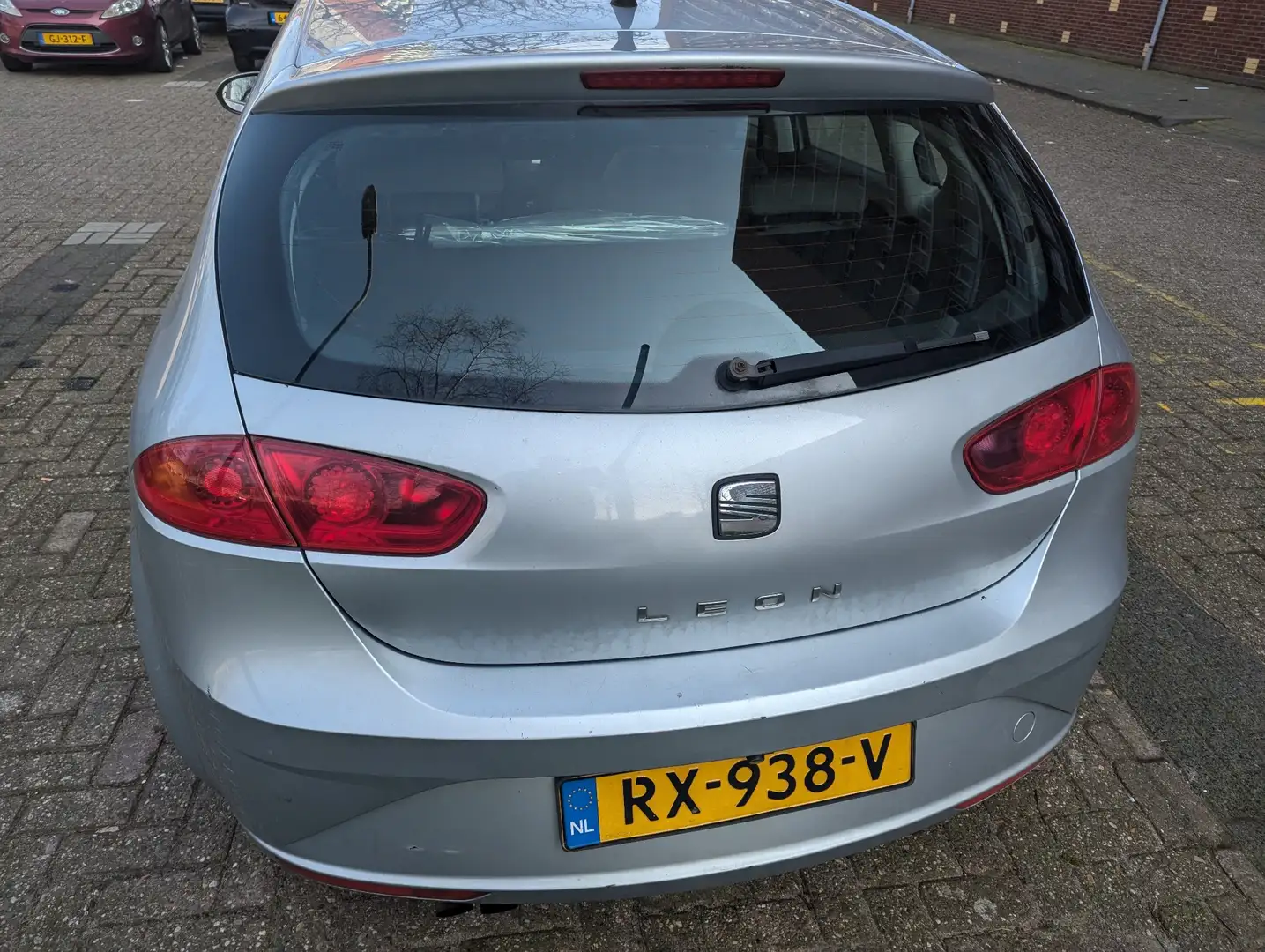SEAT Leon 1.4 TSI Reference Zilver - 2