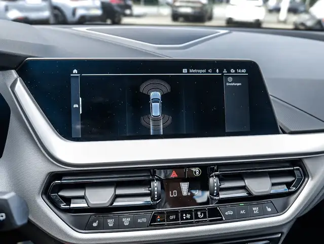 BMW 1 Series view 13