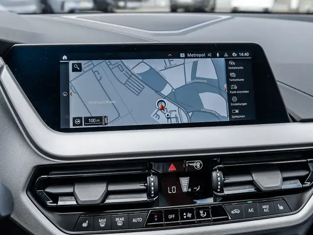 BMW 1 Series view 12