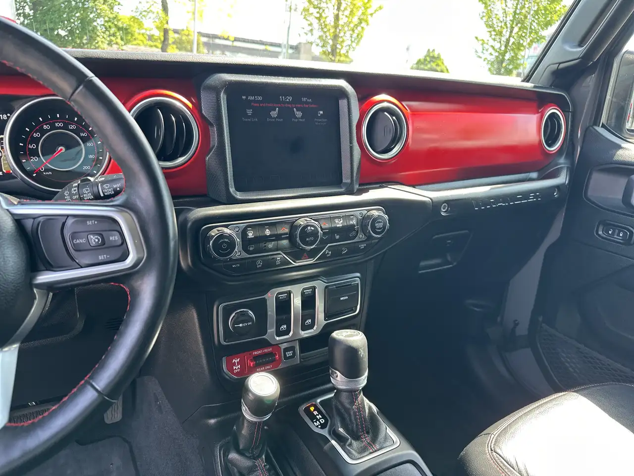Jeep Wrangler снимка Jeep Wrangler