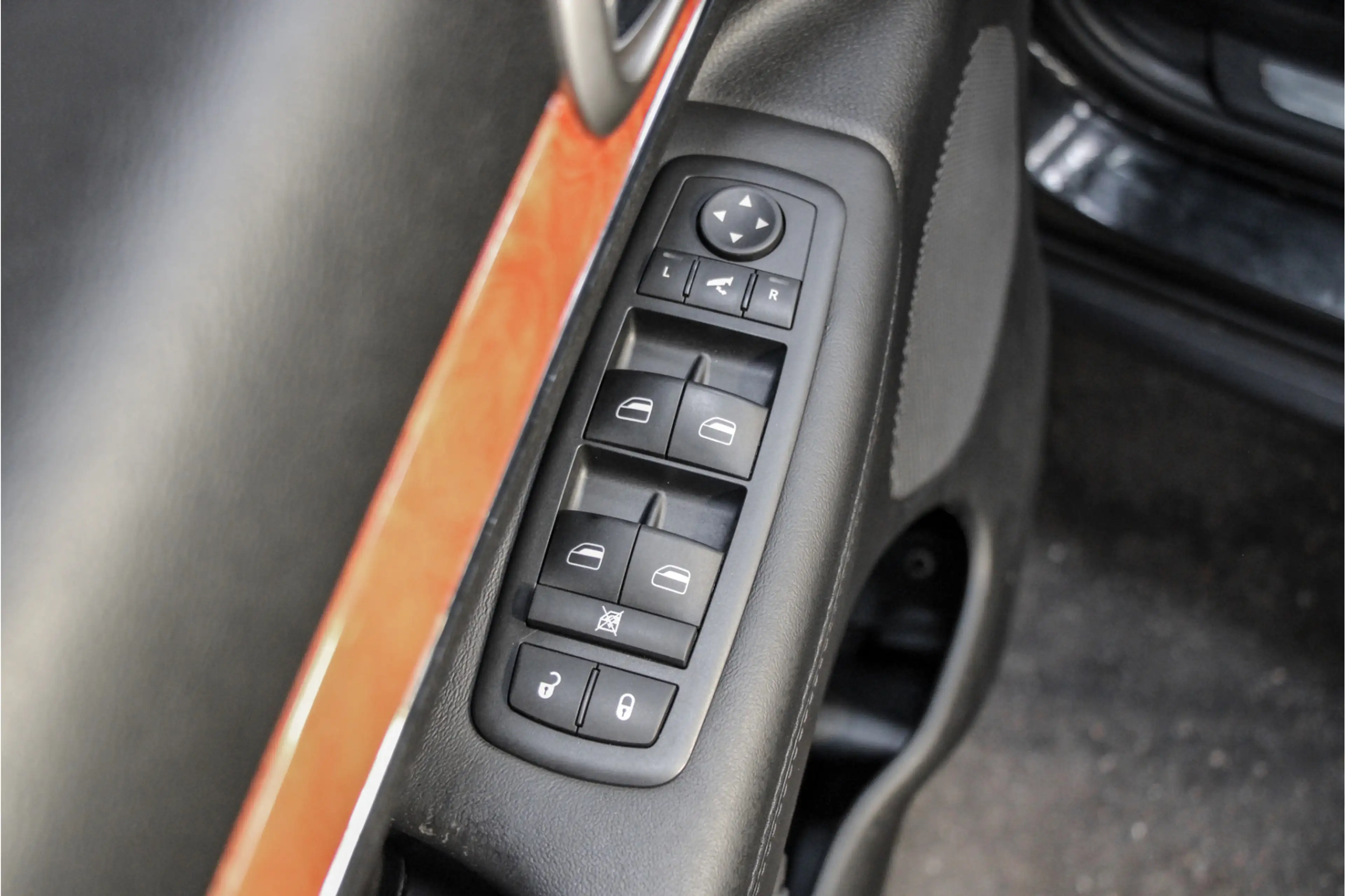 Jeep Grand Cherokee 5.7 V8 Overland LPG |20inch|Carplay|FullLED|Pano — photo 15