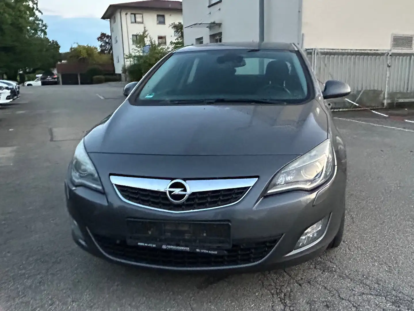 Opel Astra Sport Grau - 1