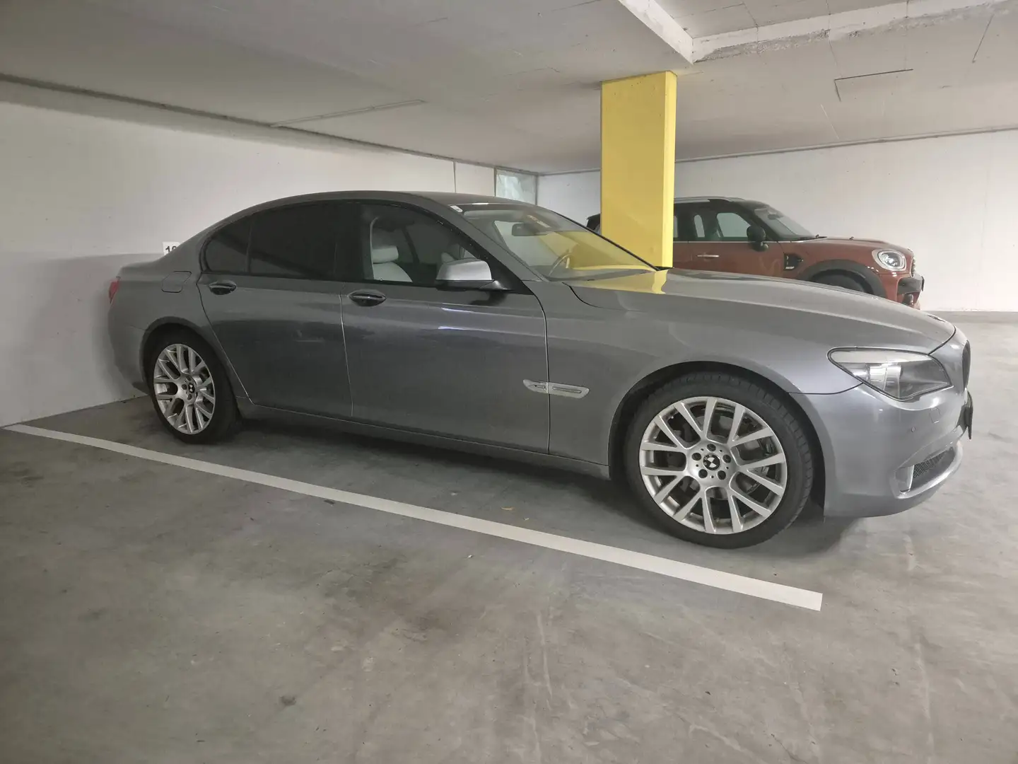 BMW 740 740d xDrive Österreich-Paket Aut. Österreich-Paket Grau - 1