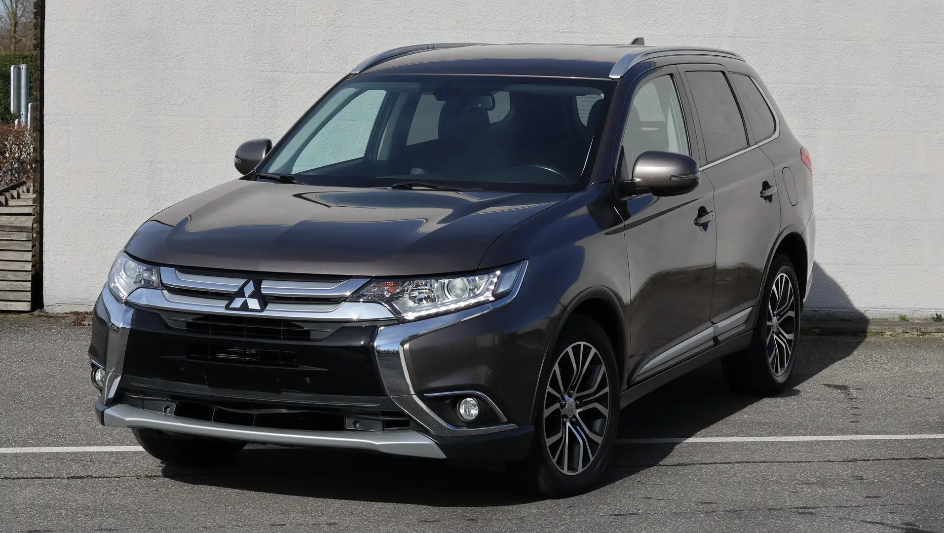 Mitsubishi Outlander 2.0 Benzine Automaat! 7pl.1jaar garant. Braun - 1