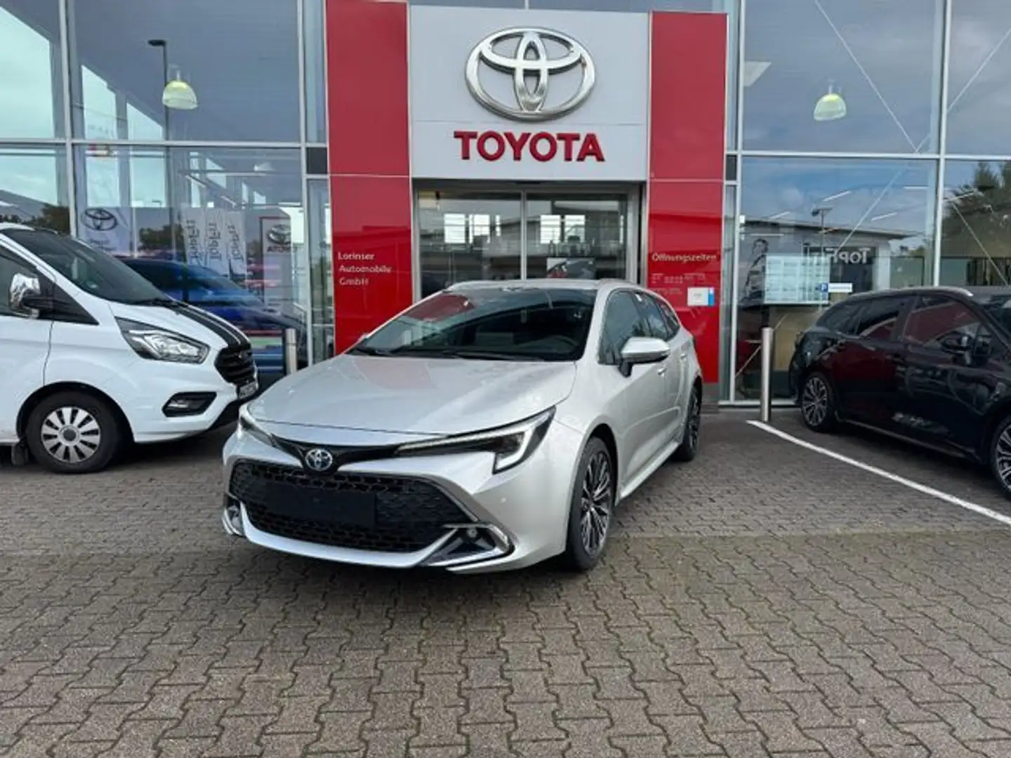 Toyota Corolla Touring Sports 1.8 Team D Stříbrná - 1