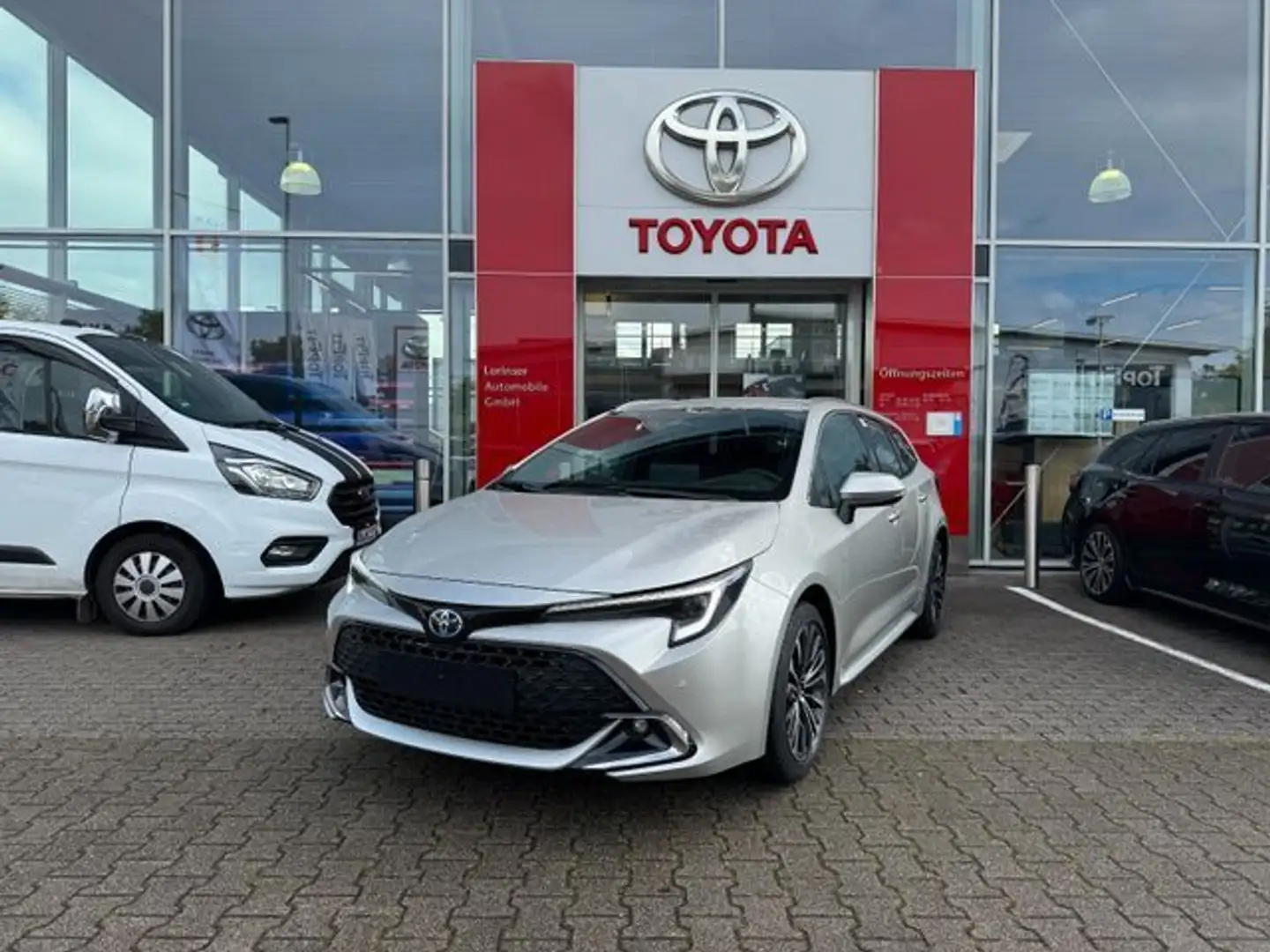 Toyota Corolla Touring Sports 1.8 Team D Stříbrná - 2