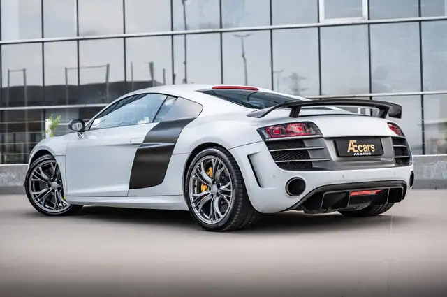 Audi R8 GT ***5.2 V10 / 099 OF 333 / CARBON CUP / CCB ***