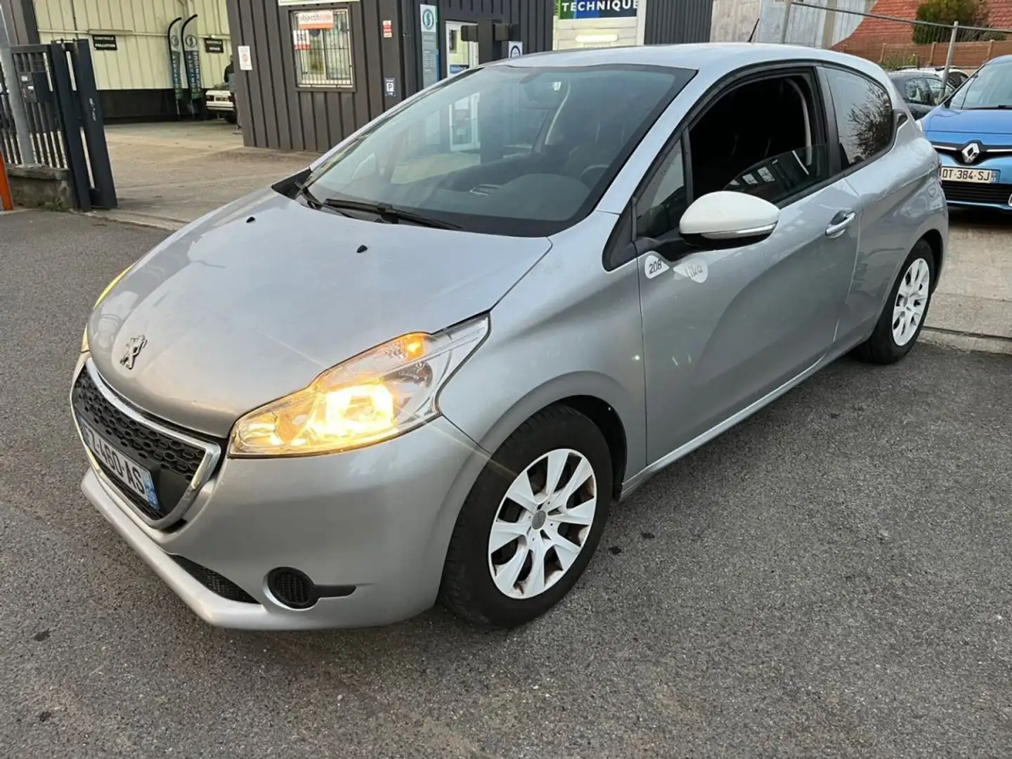 Peugeot 208 1.0 PURETECH LIKE Gris - 2