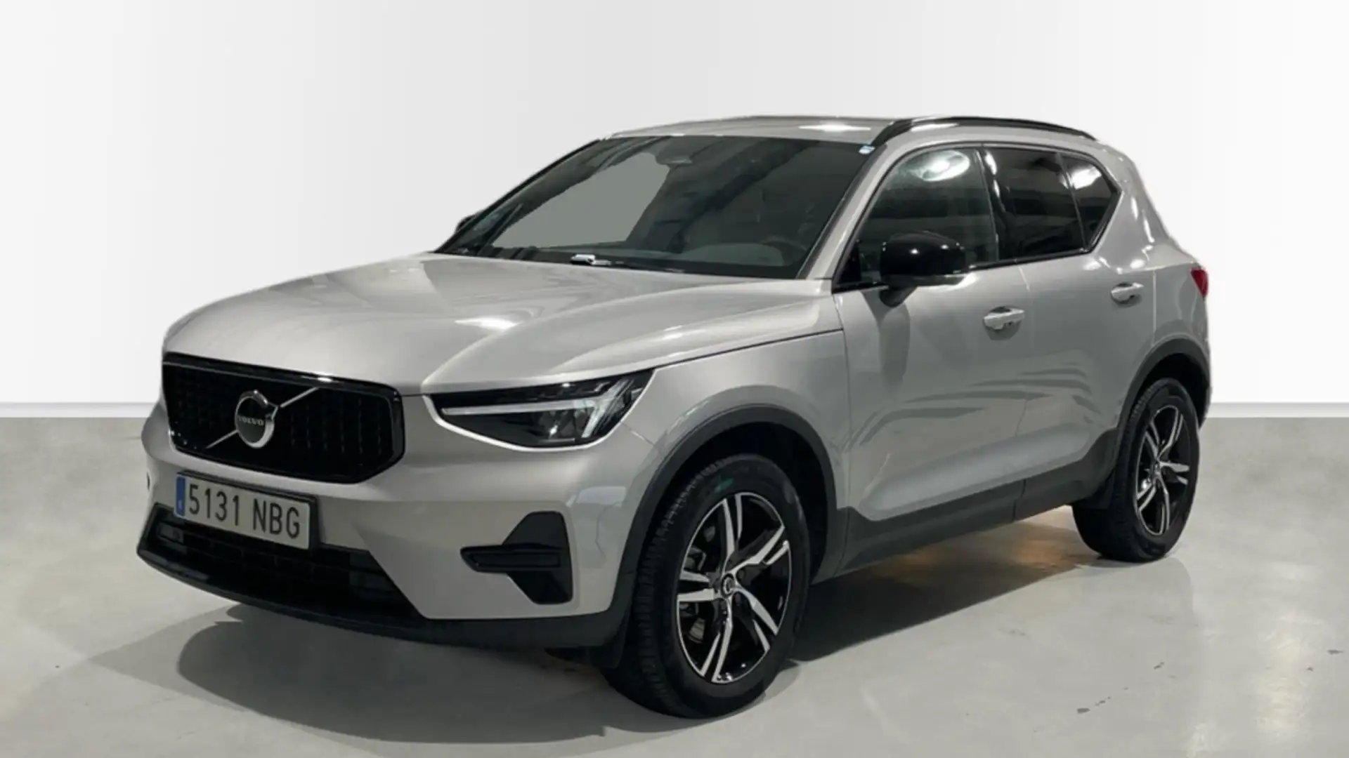 Volvo XC40 2.0 B3 PLUS DARK AUTO 5P - 1