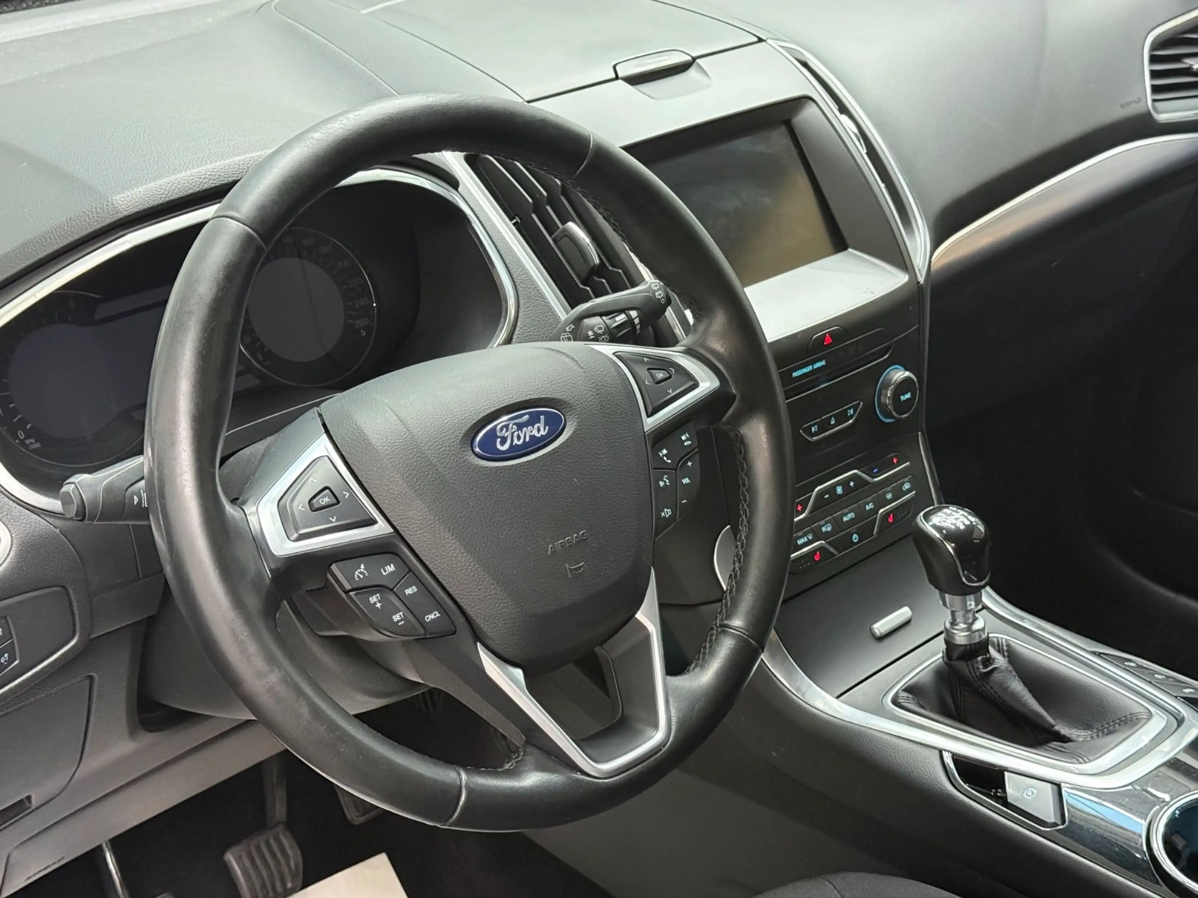Ford Galaxy Titanium AWD Navi Kamera SHZ PDC AHK — photo 10
