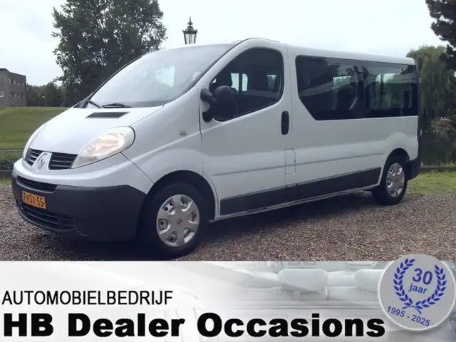 Renault Trafic Passenger 2.0 dCi Authentique 9 Persoons - Airco -