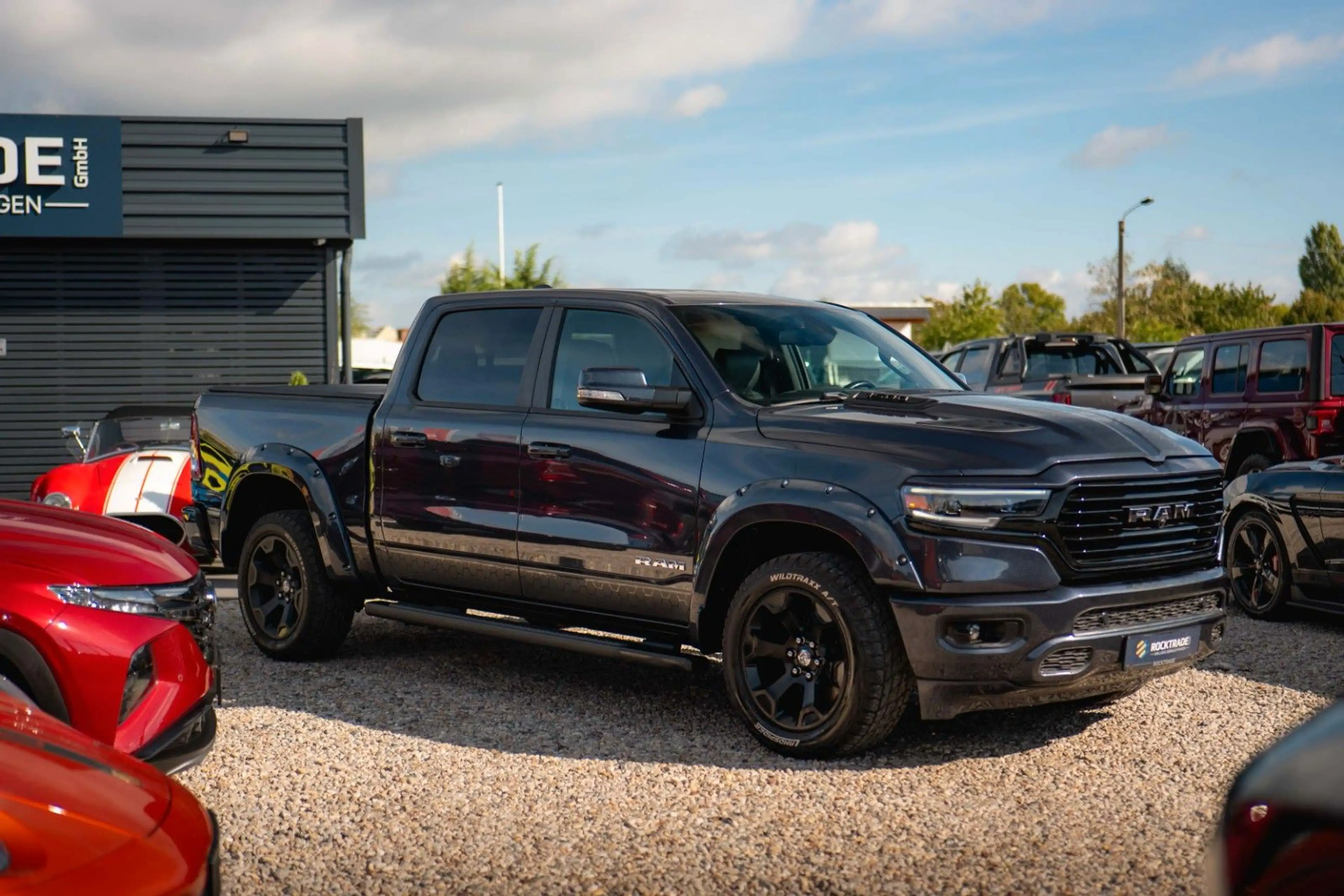 Dodge RAM 5.7 V8 HEMI 4x4 OFFROAD Night Limited 19% — photo 2