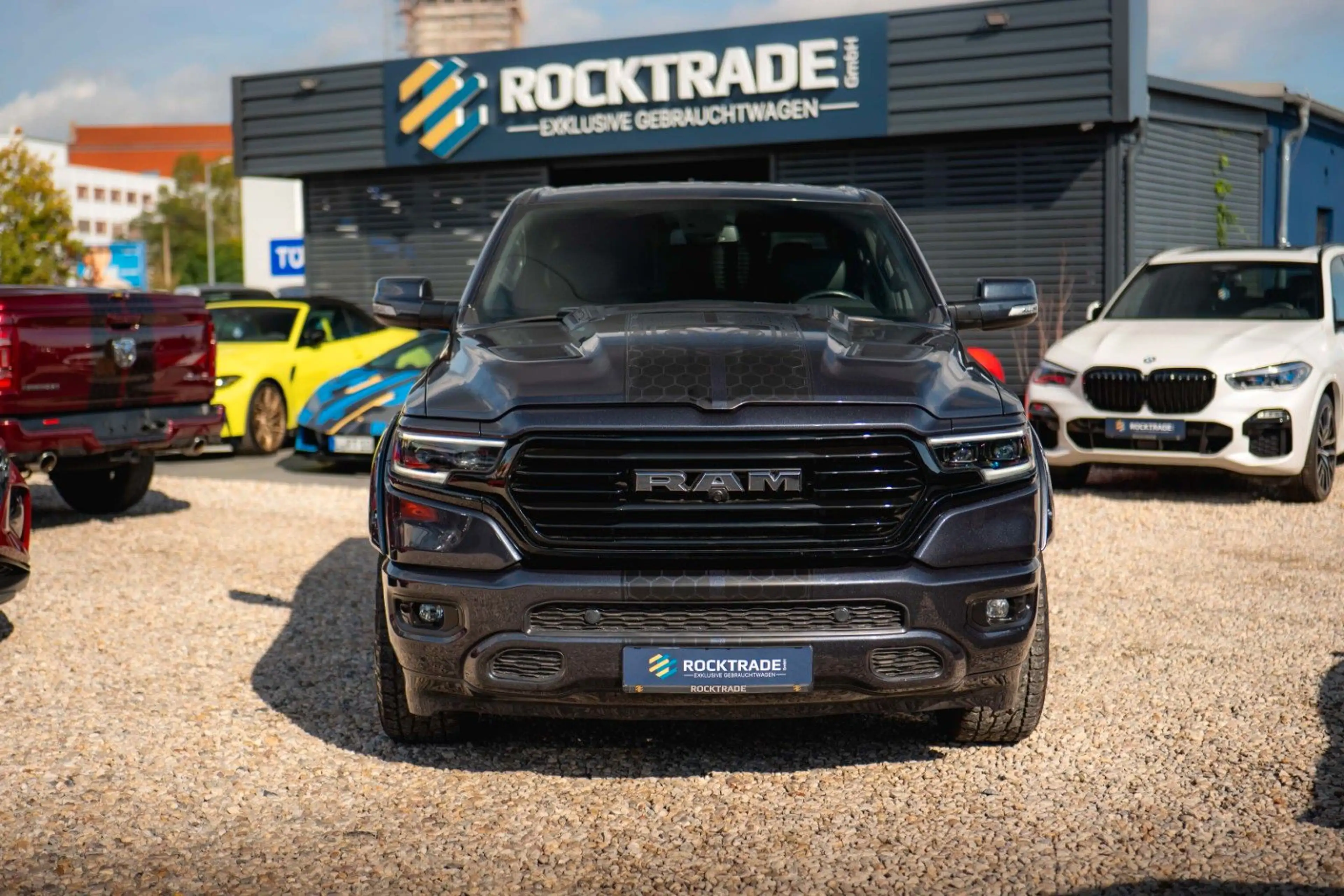 Dodge RAM 5.7 V8 HEMI 4x4 OFFROAD Night Limited 19% — photo 3