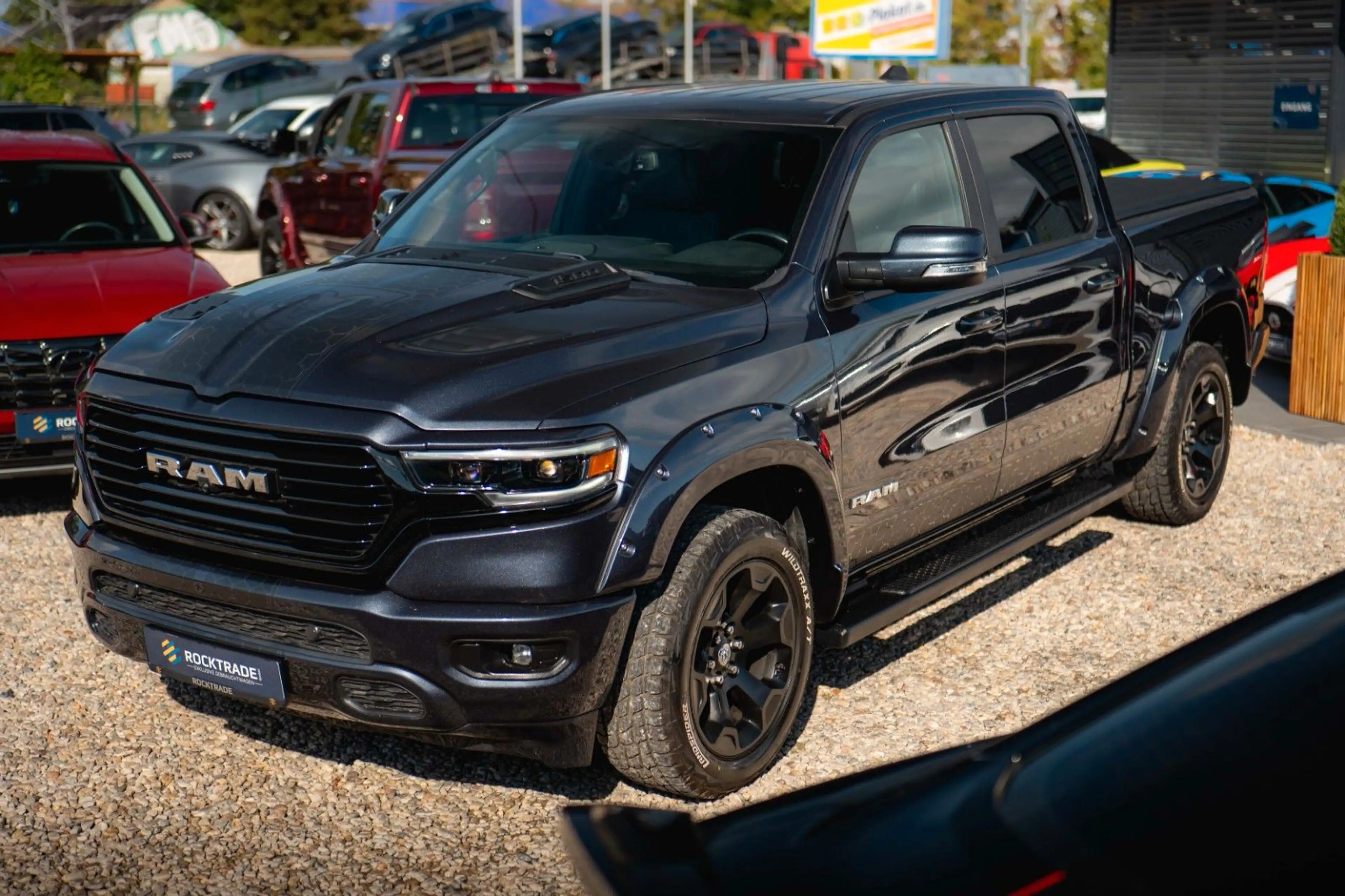 Dodge RAM 5.7 V8 HEMI 4x4 OFFROAD Night Limited 19% — photo 4